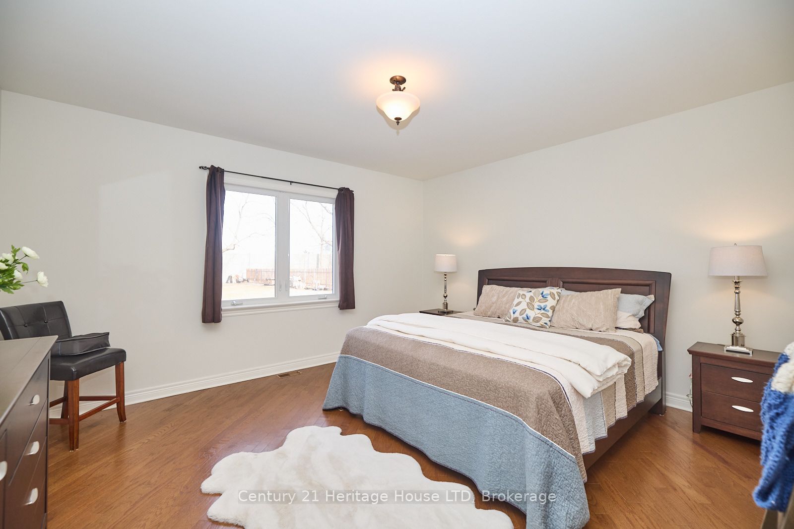 1040 Bertie Street Property Photo 24