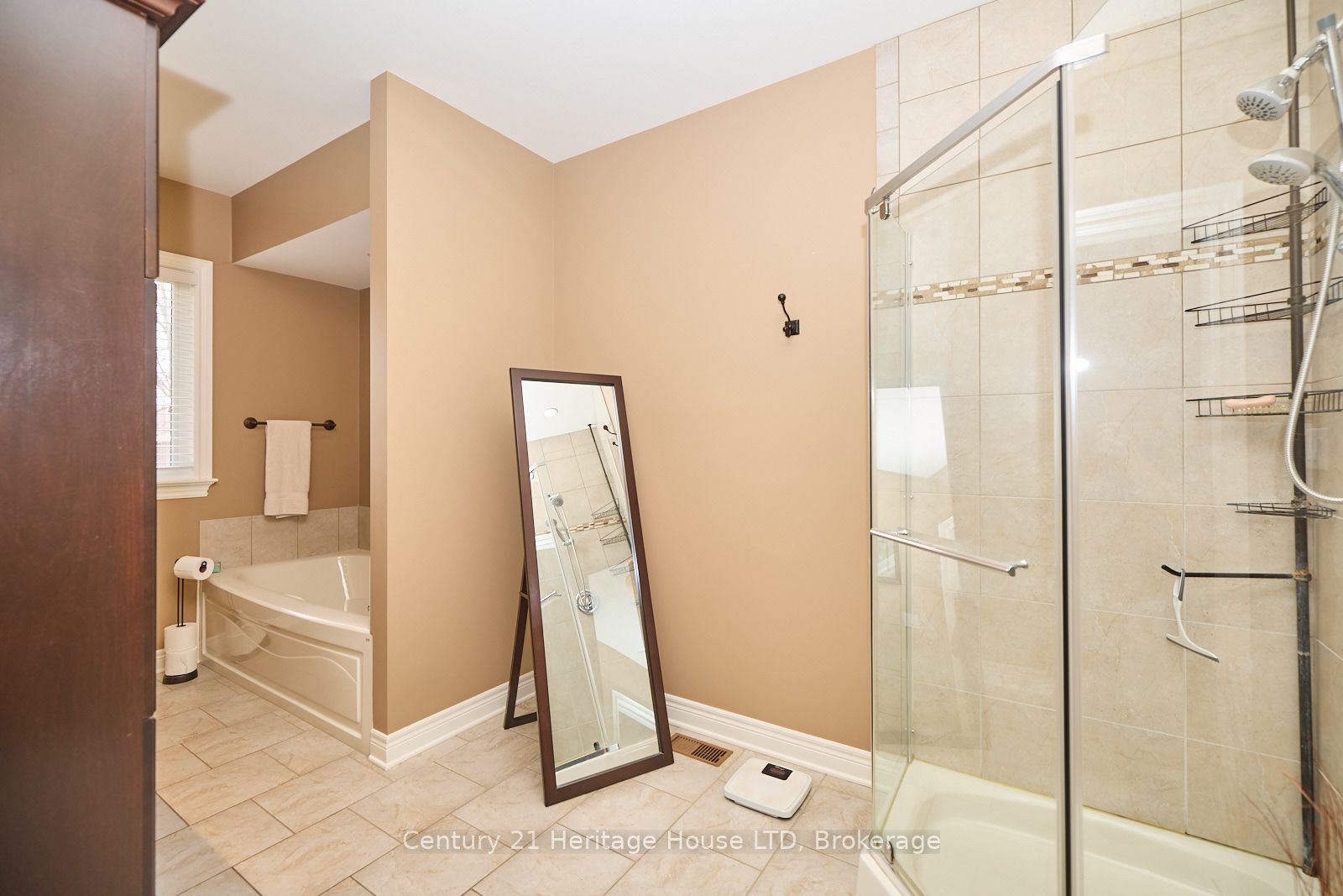 1040 Bertie Street Property Photo 28