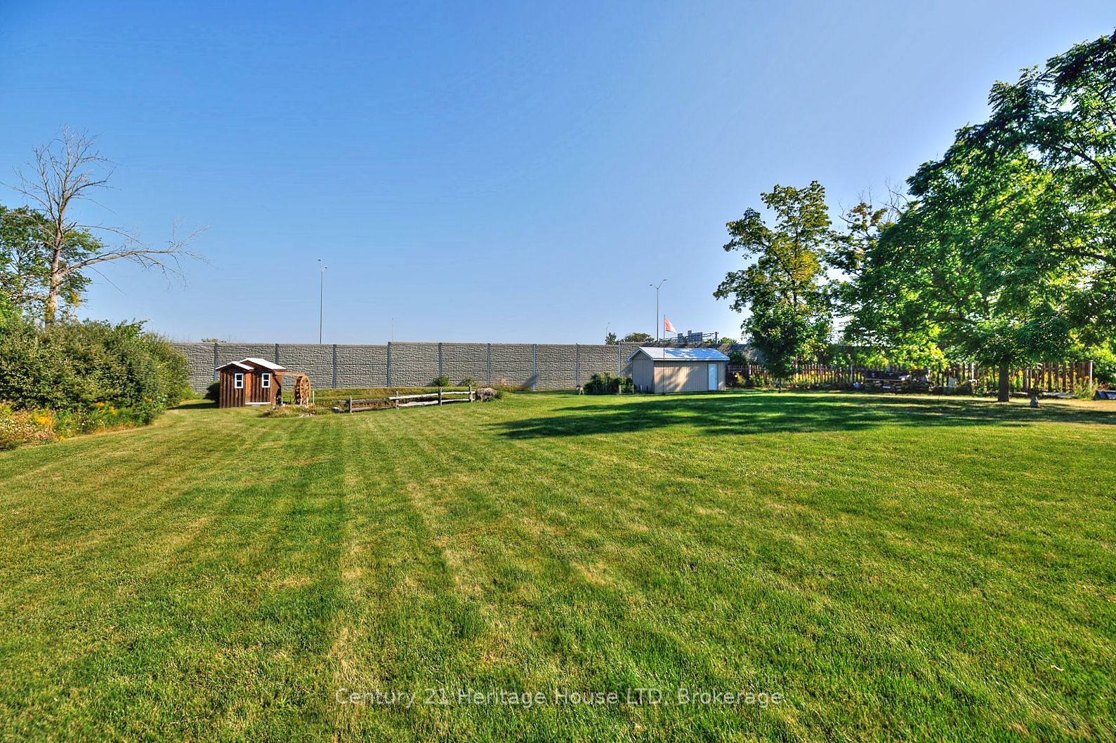 1040 Bertie Street Property Photo 44