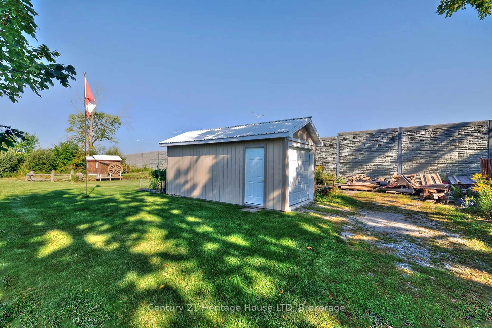 1040 Bertie Street Property Photo 47