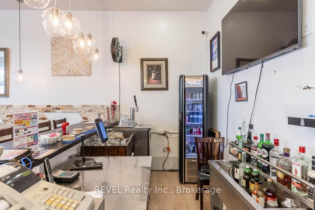 #b2 - 344 Glendale Avenue Property Photo 13