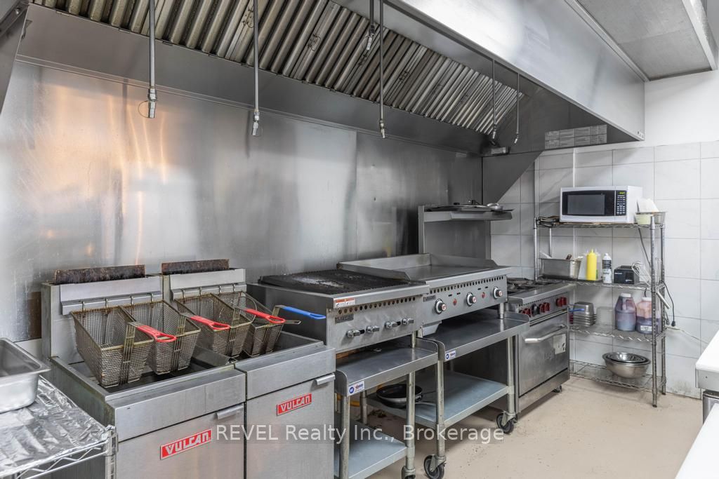 #b2 - 344 Glendale Avenue Property Photo 16