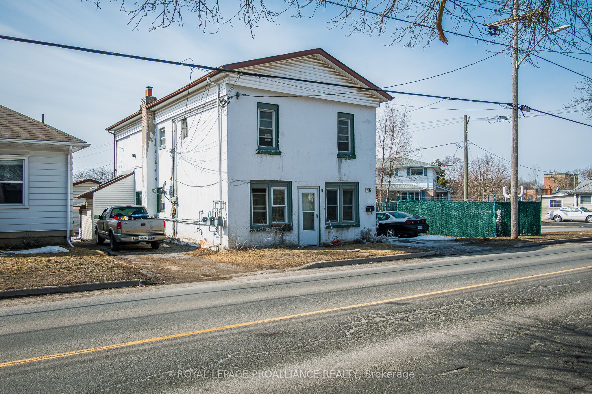 166 West Street Property Photo 2
