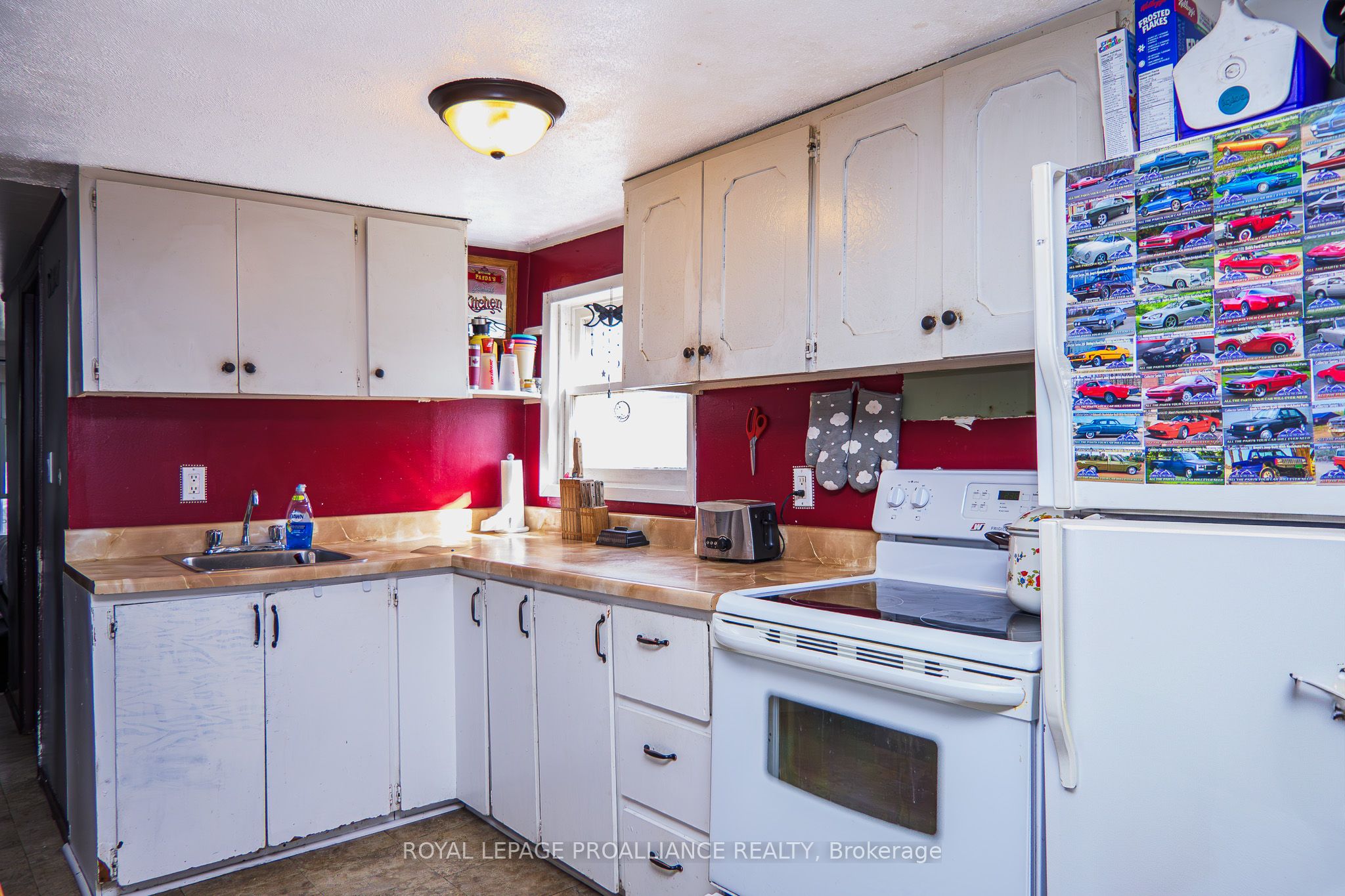 166 West Street Property Photo 11