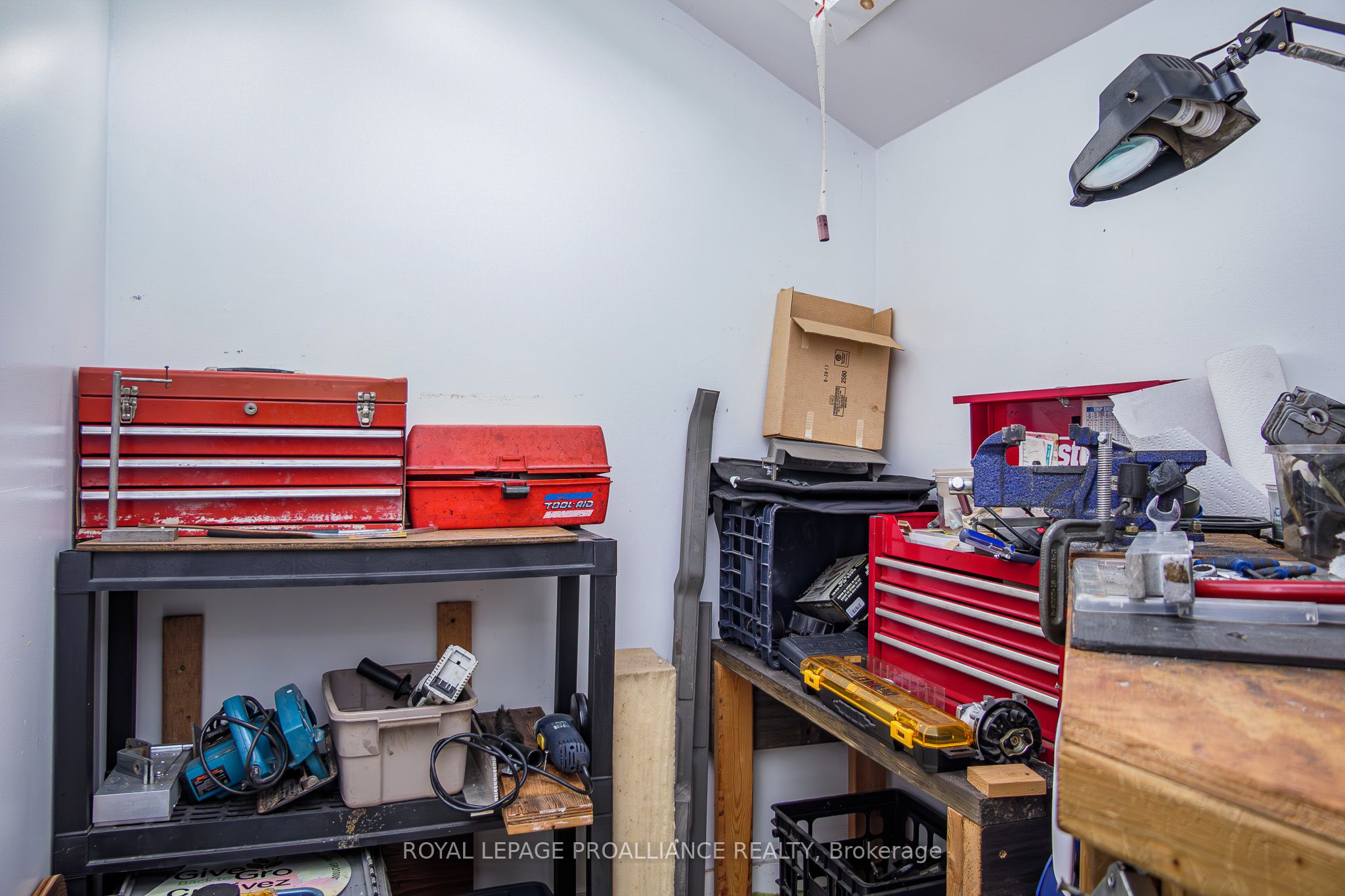 166 West Street Property Photo 24