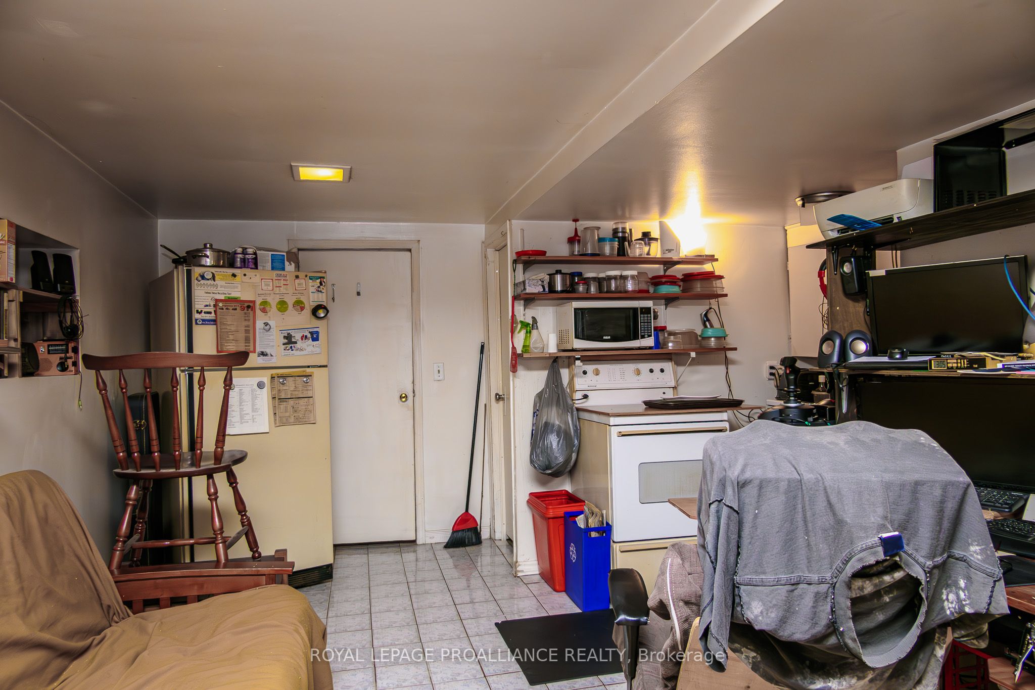 166 West Street Property Photo 28
