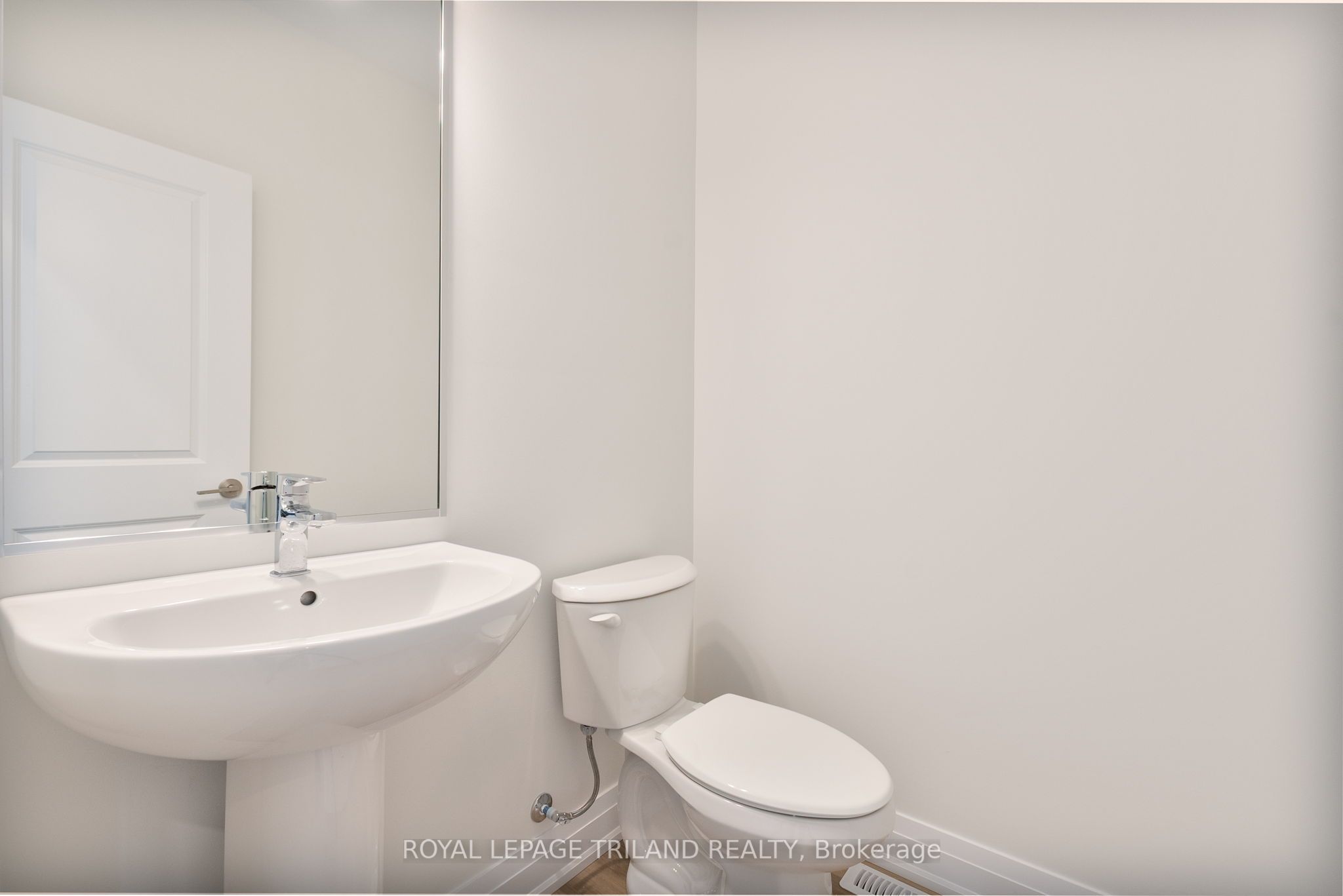 #26 - 101 Swales Avenue Property Photo 17