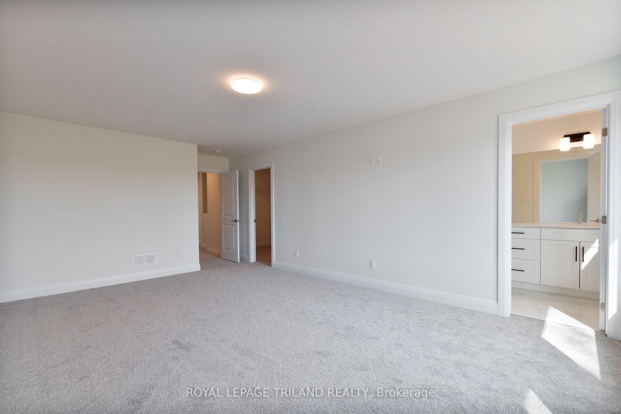 #26 - 101 Swales Avenue Property Photo 20