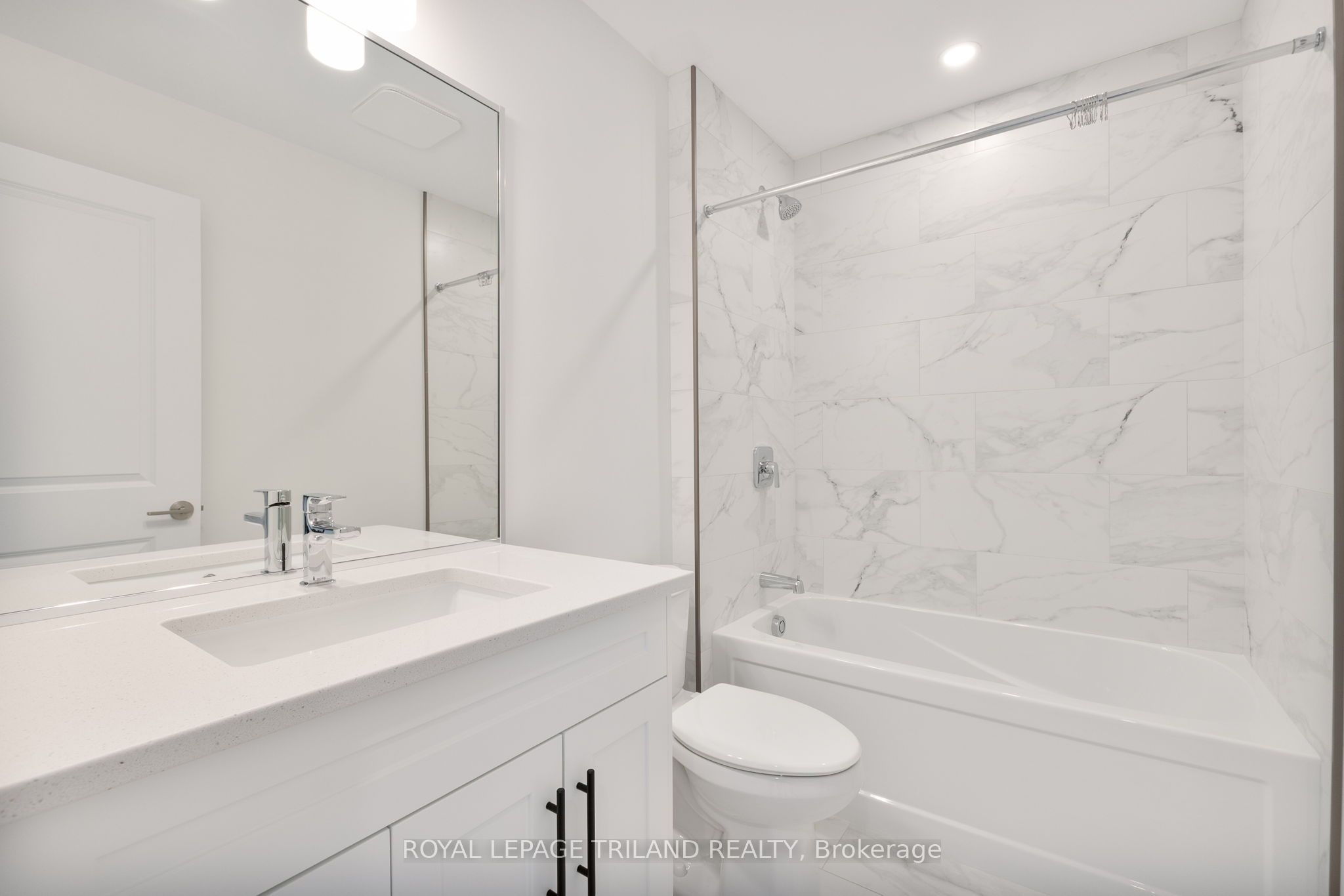 #26 - 101 Swales Avenue Property Photo 28