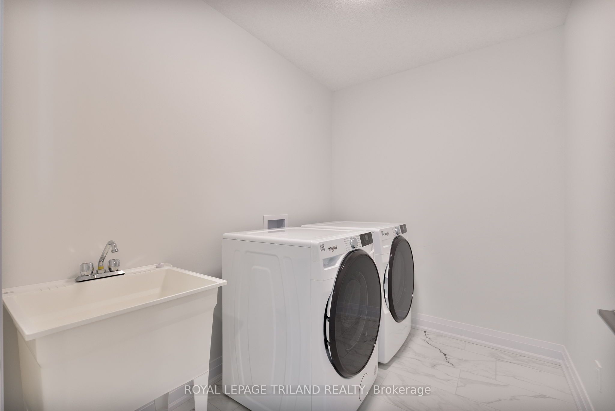 #26 - 101 Swales Avenue Property Photo 29