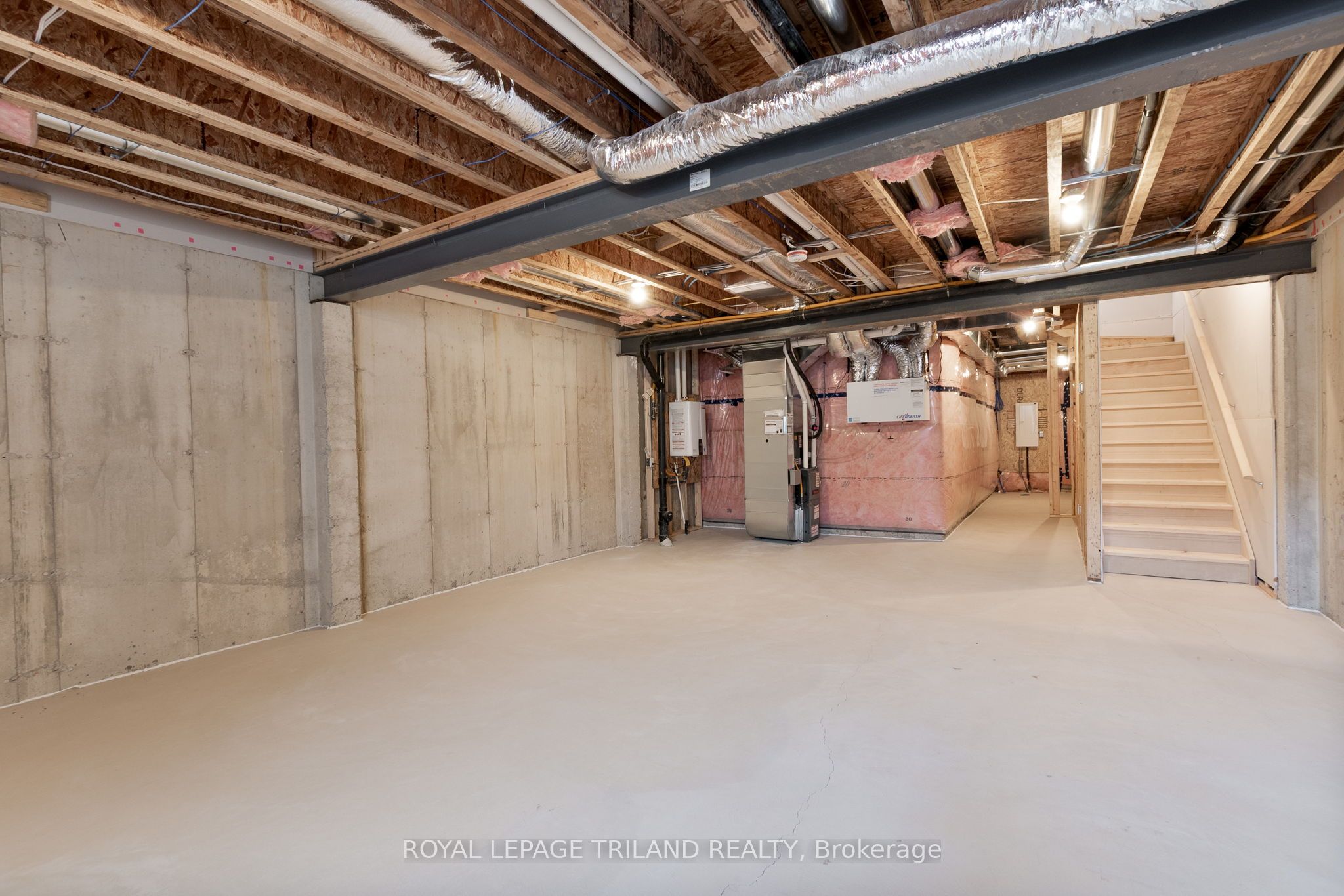#26 - 101 Swales Avenue Property Photo 31