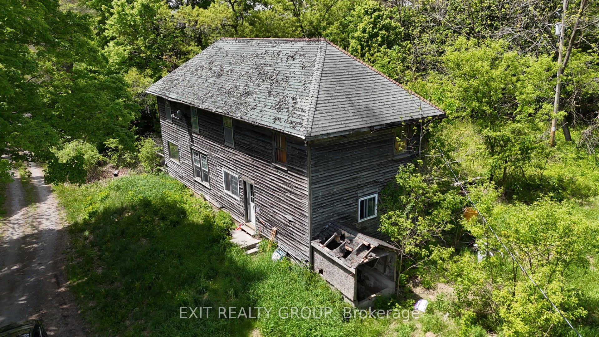 225 Jones Road Property Photo 2