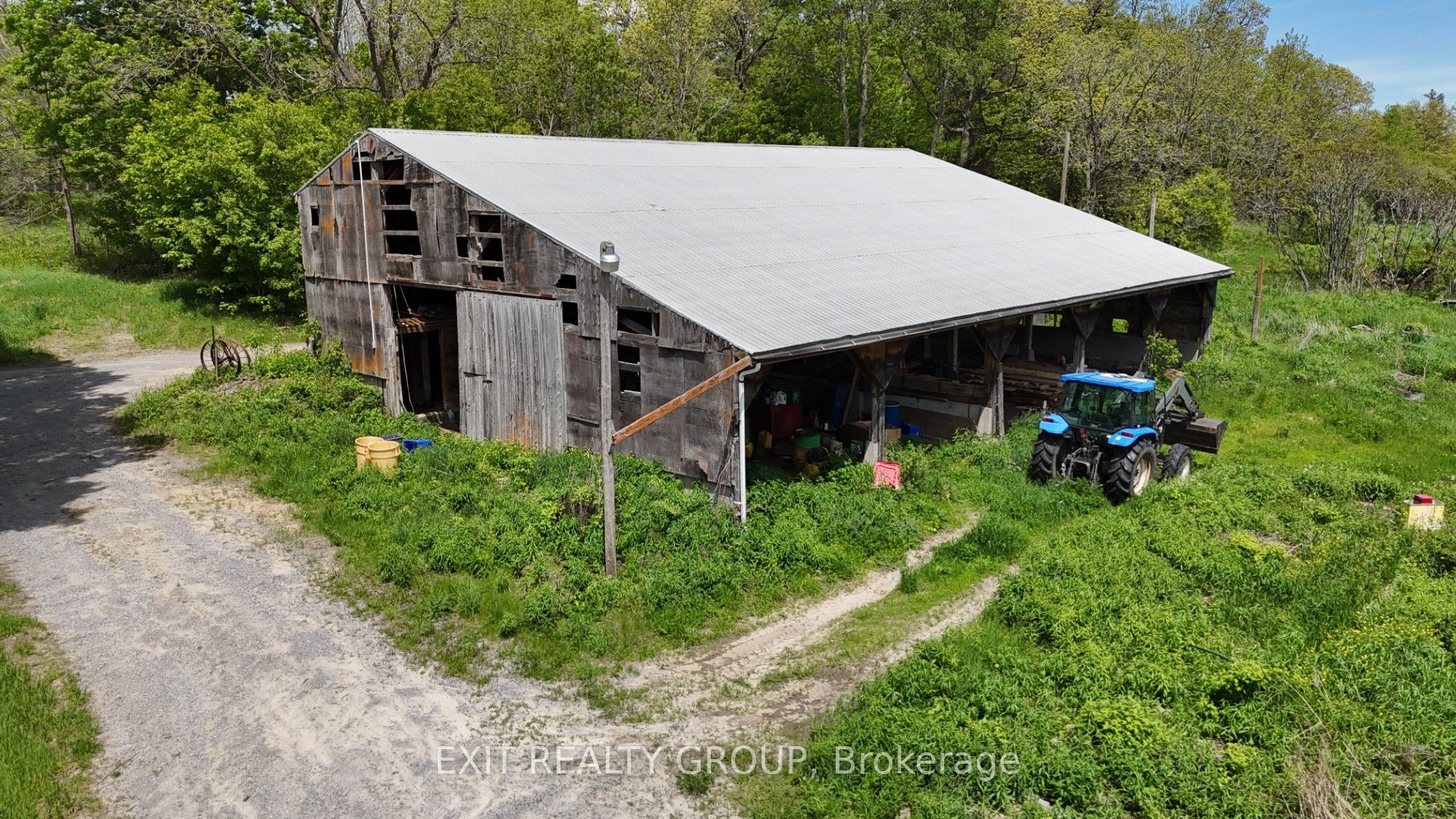 225 Jones Road Property Photo 3