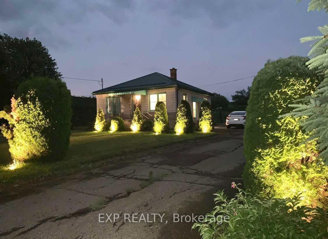 584050 Beachville Road Property Photo 1