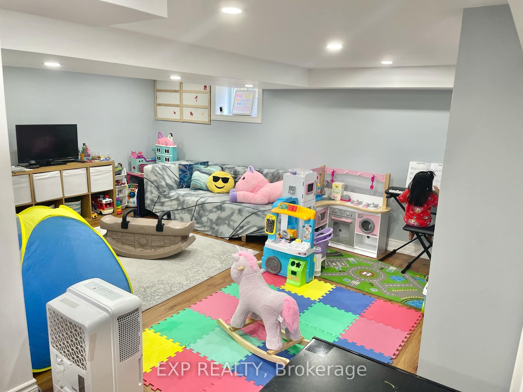 584050 Beachville Road Property Photo 11