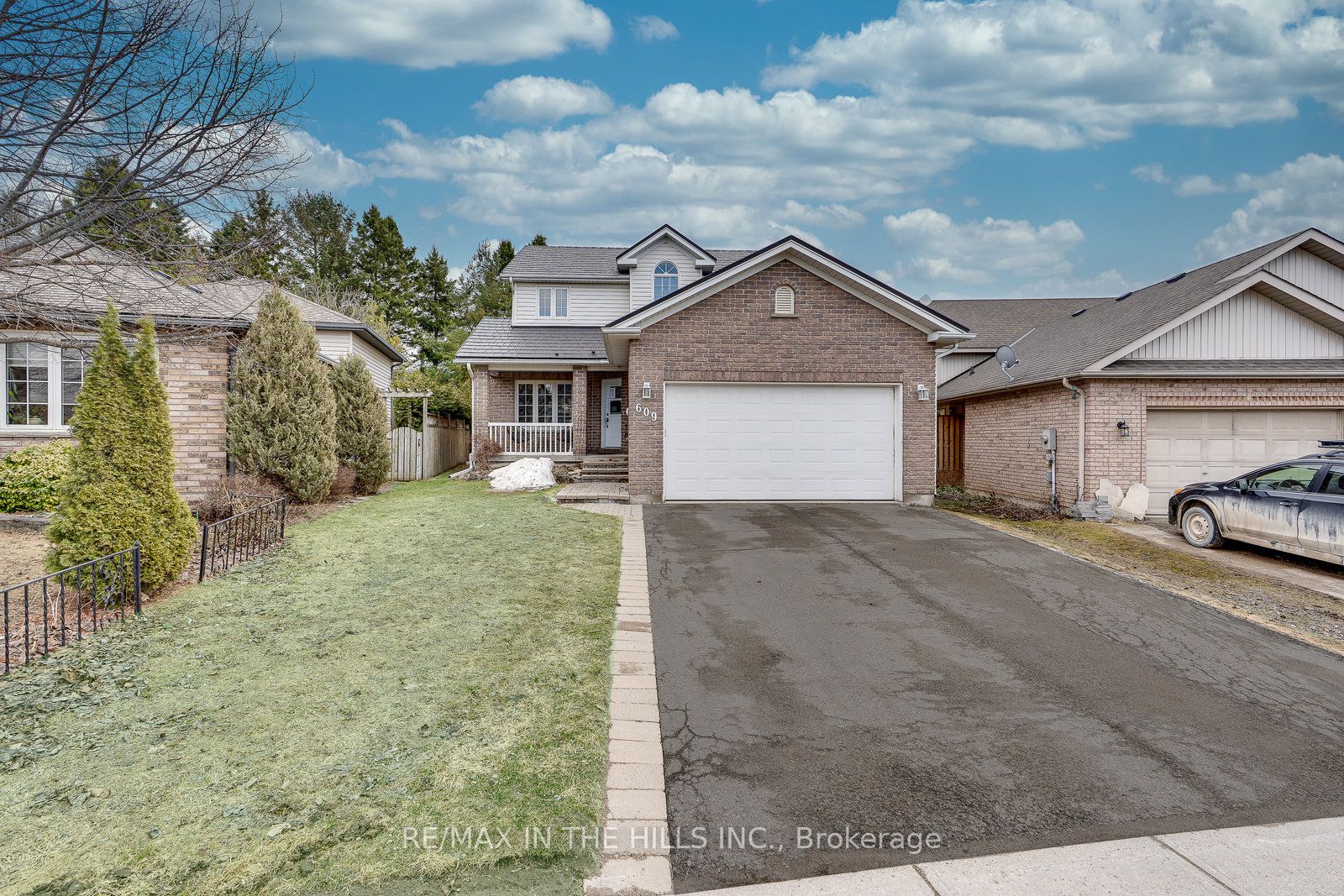 609 Simon Street Property Photo