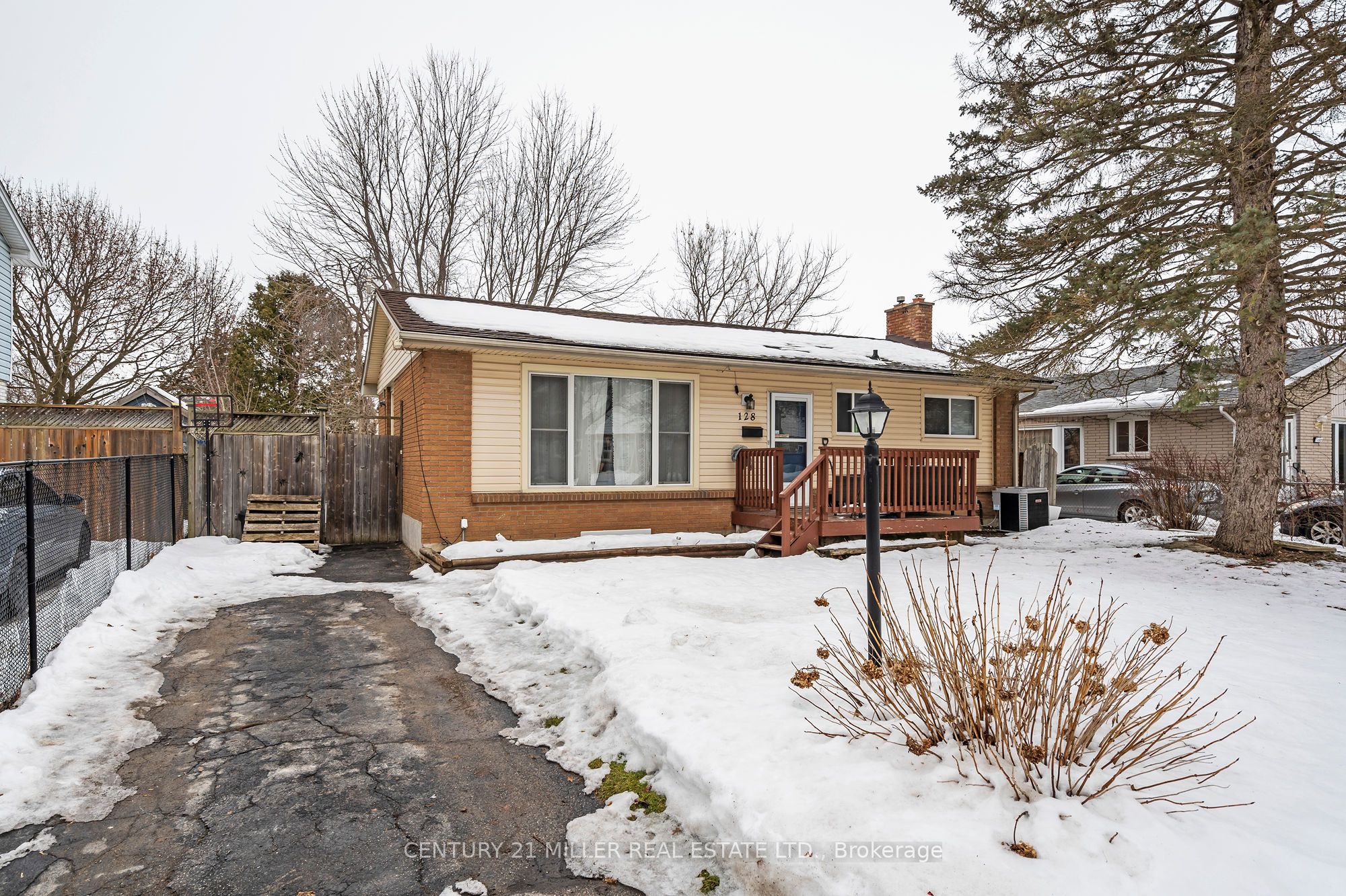 128 Toulon Crescent Property Photo