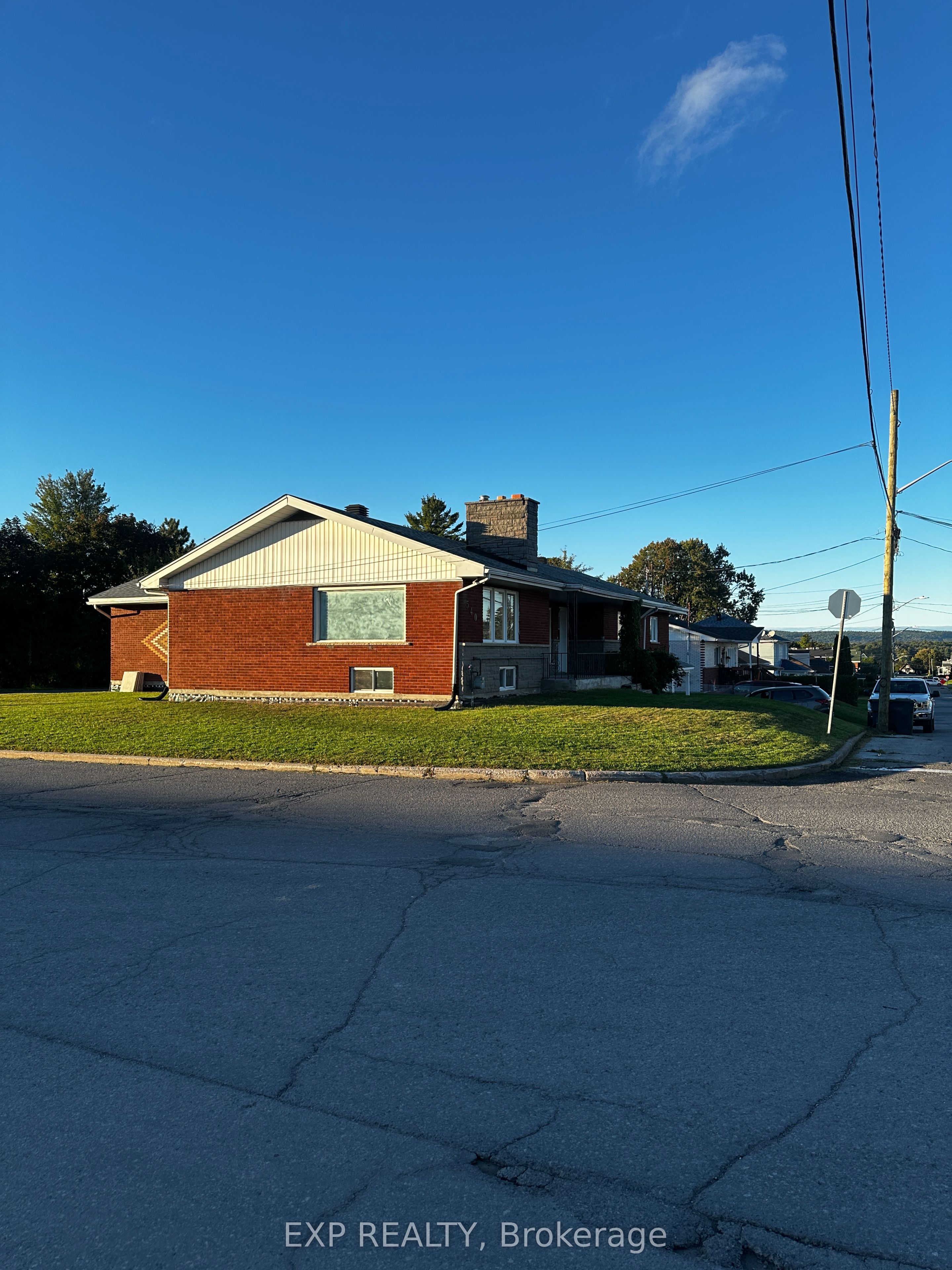 540 Champlain Street Property Photo 2