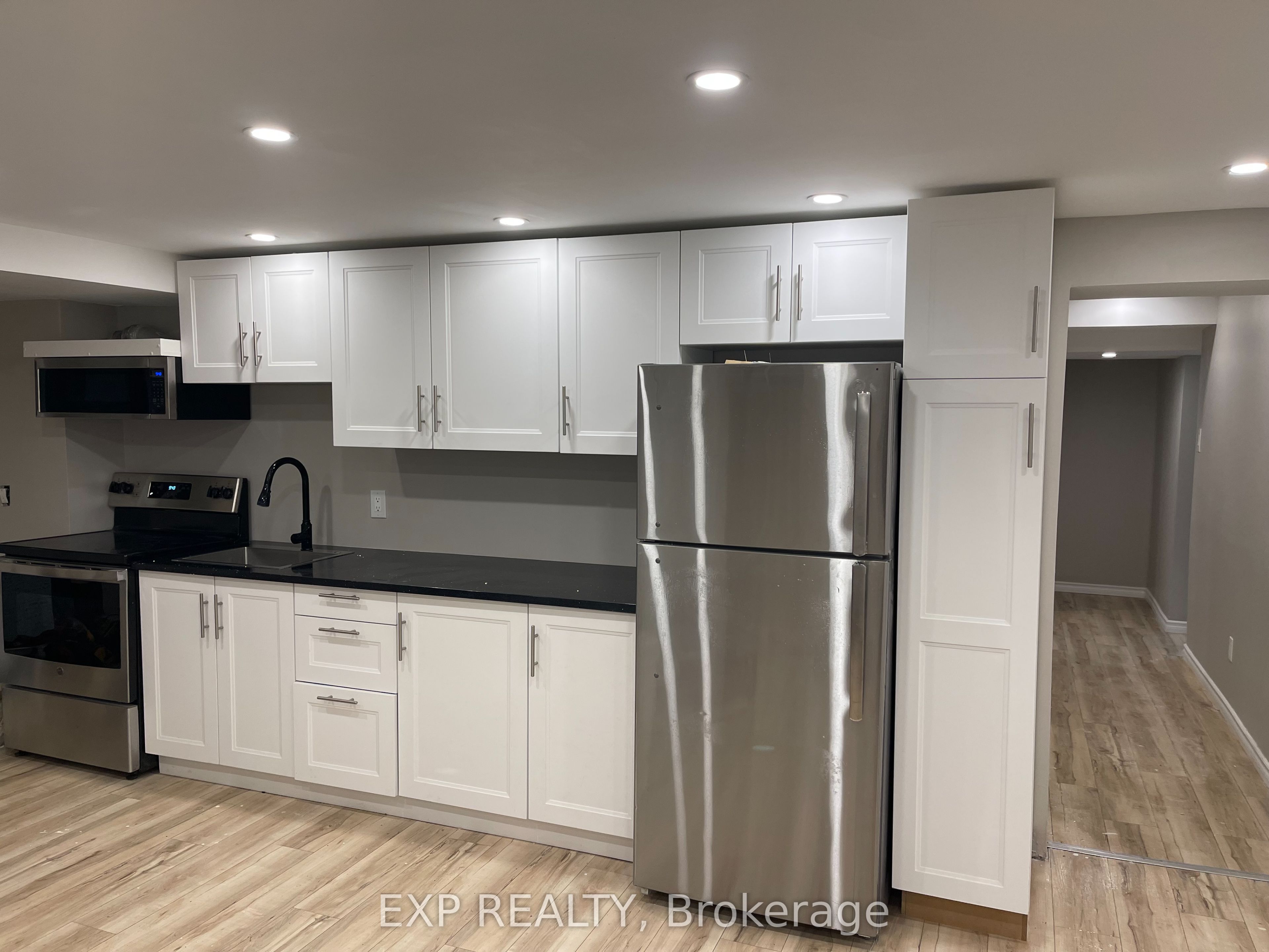540 Champlain Street Property Photo 6