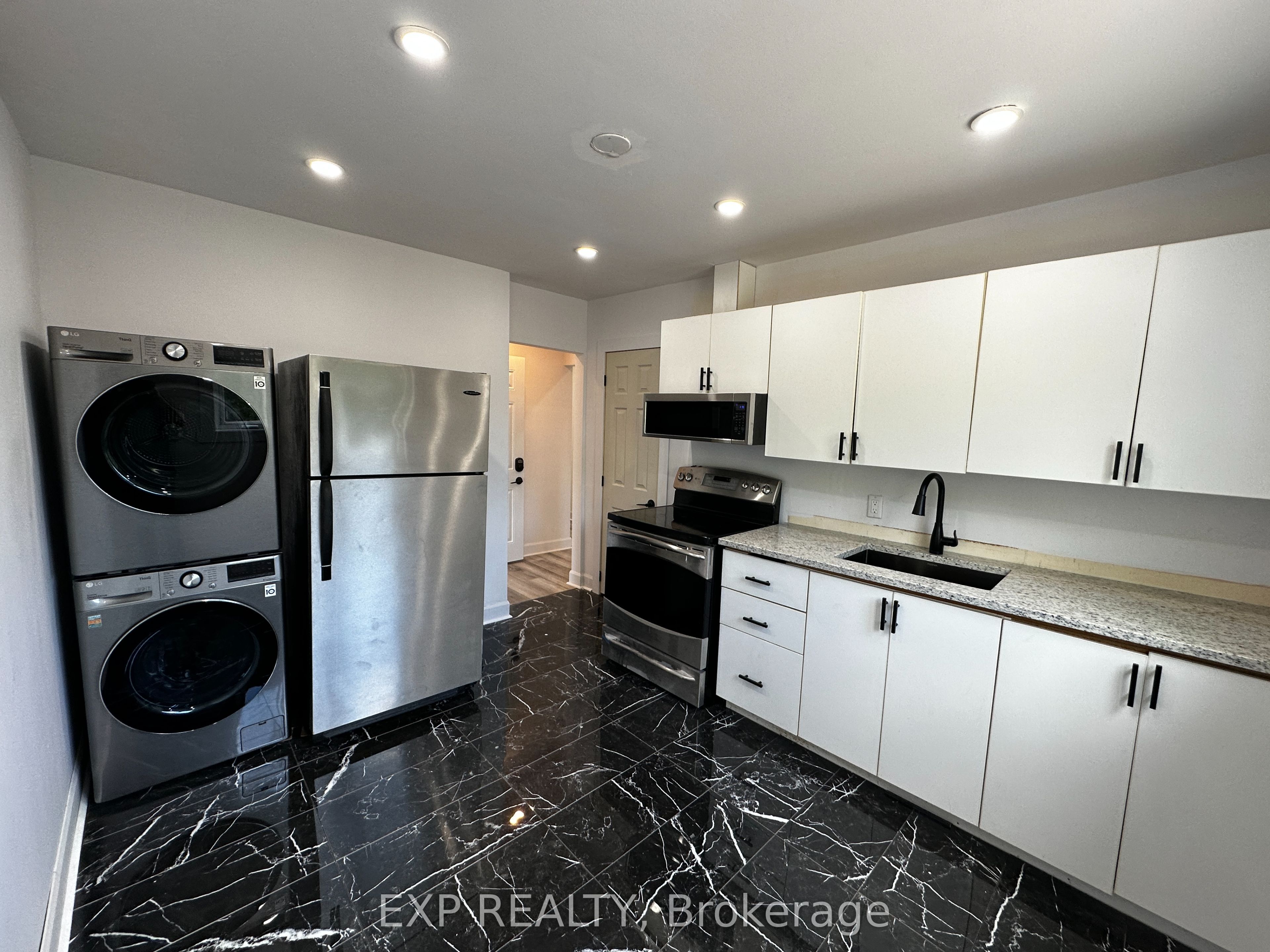 540 Champlain Street Property Photo 15