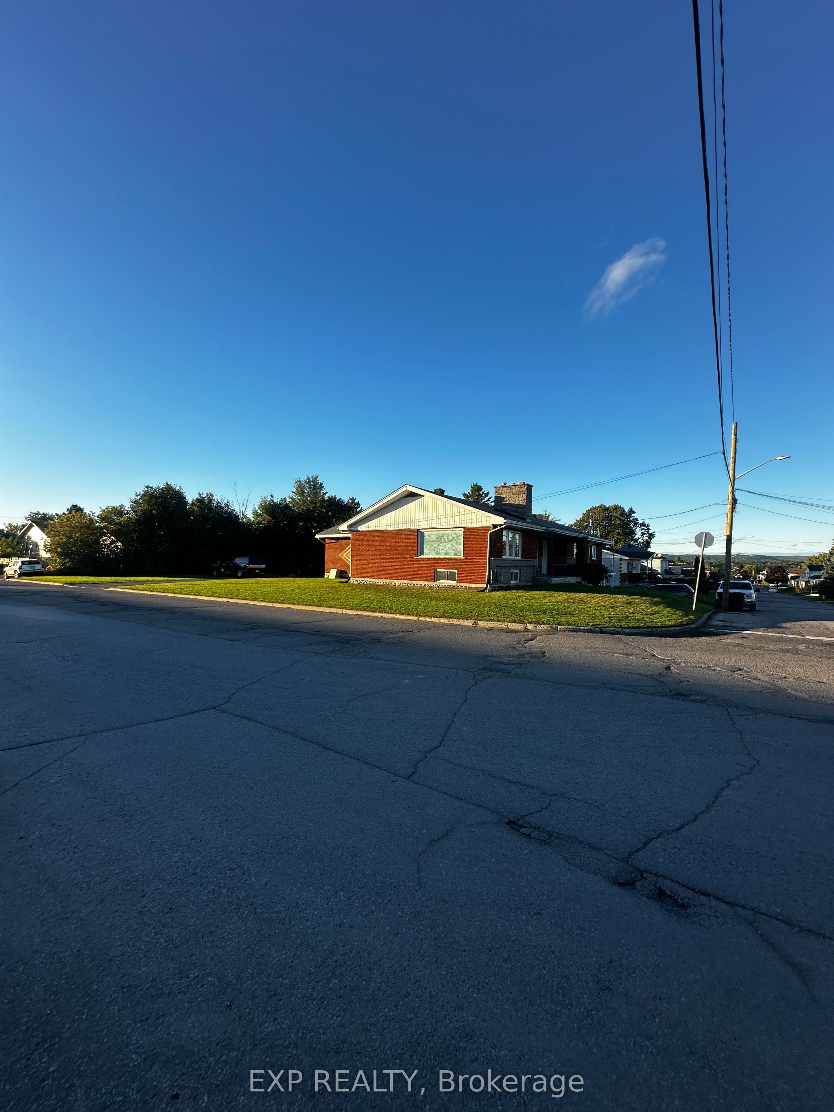 540 Champlain Street Property Photo 27