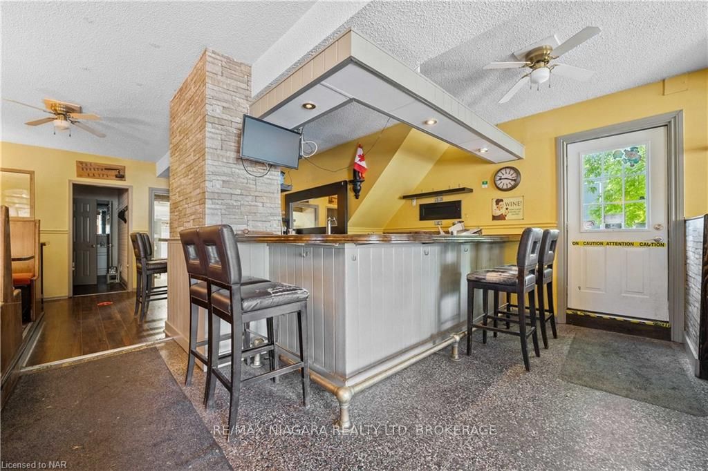 785 Canboro Road Property Photo 6