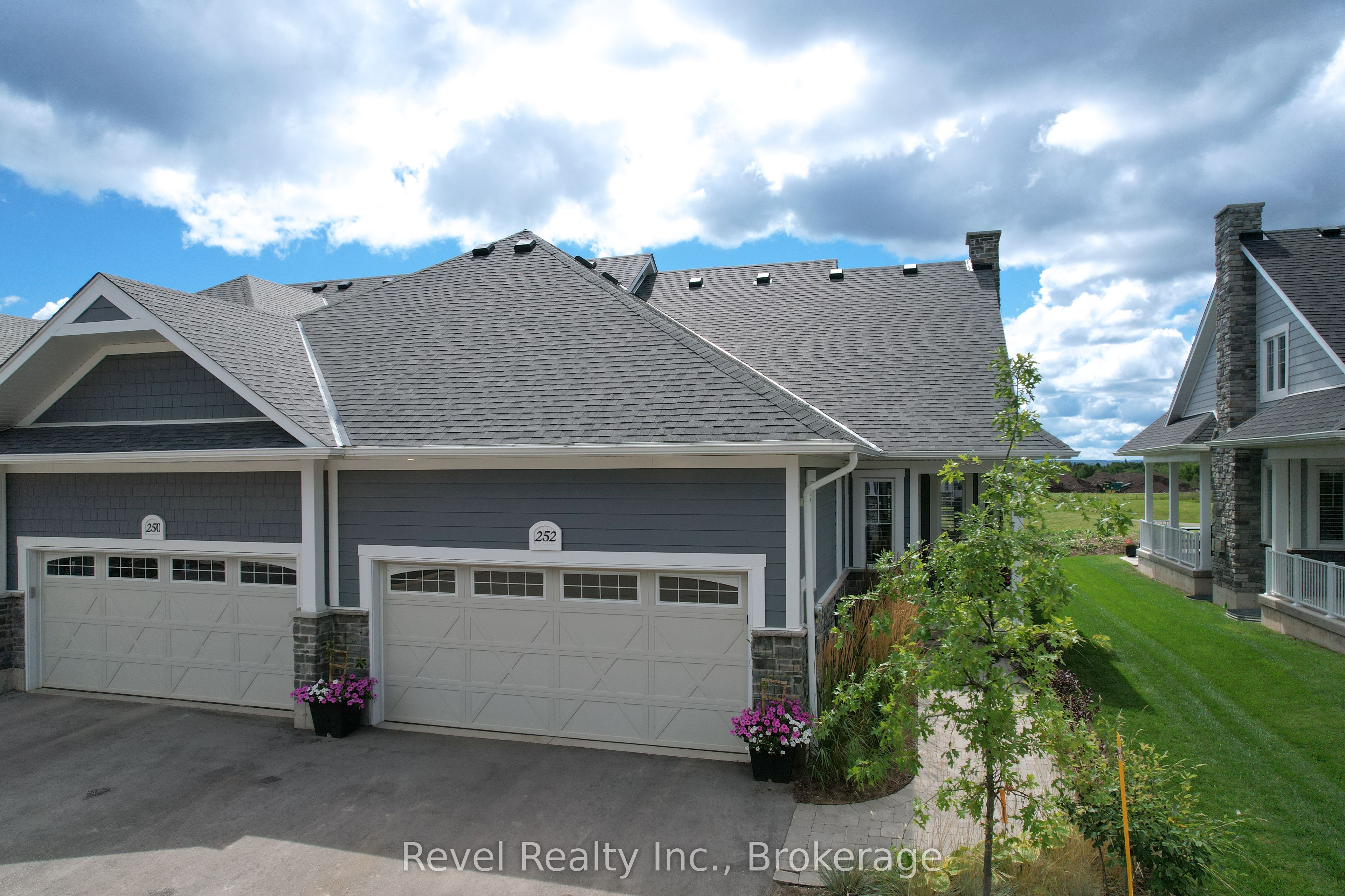 252 Ironwood Way Property Photo