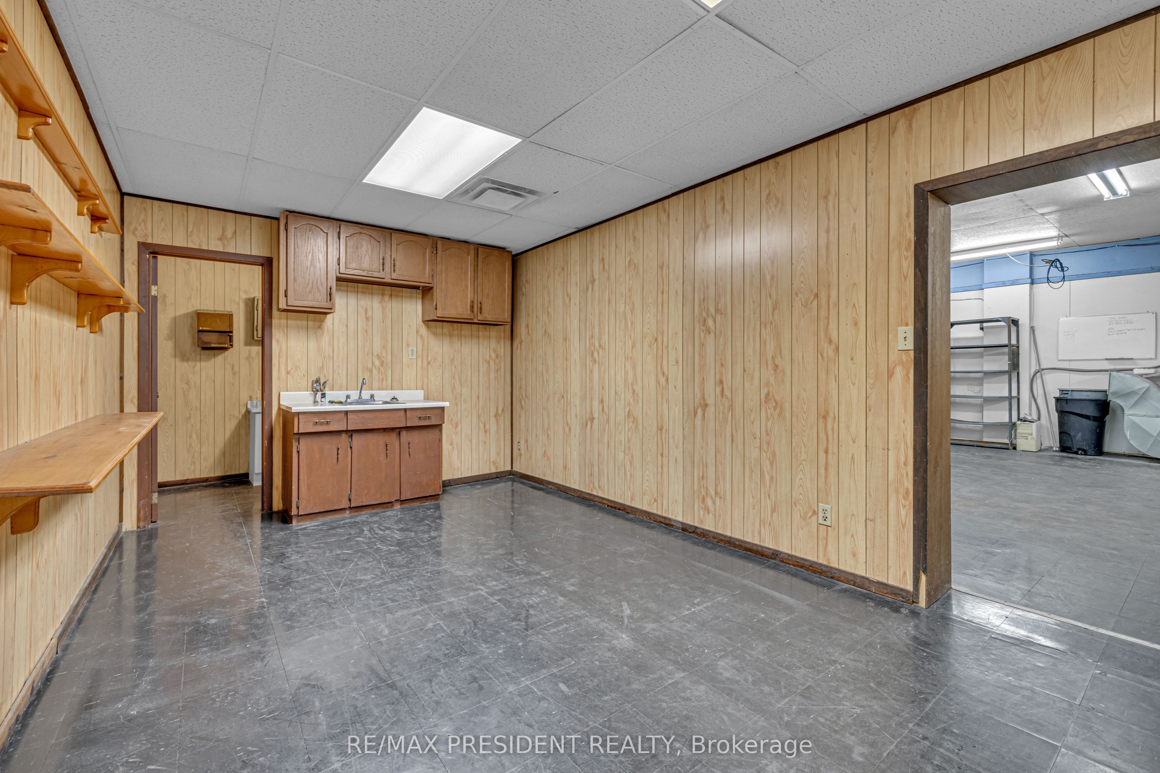 358-374 Shepherd Street Property Photo 9