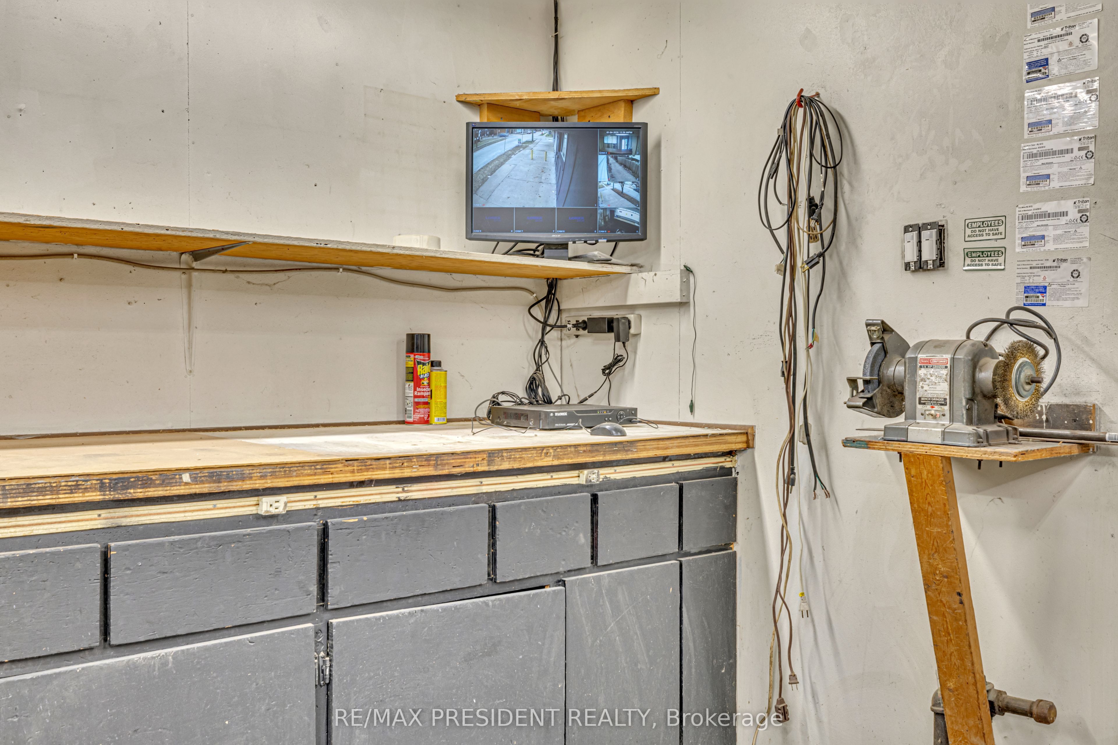 358-374 Shepherd Street Property Photo 11
