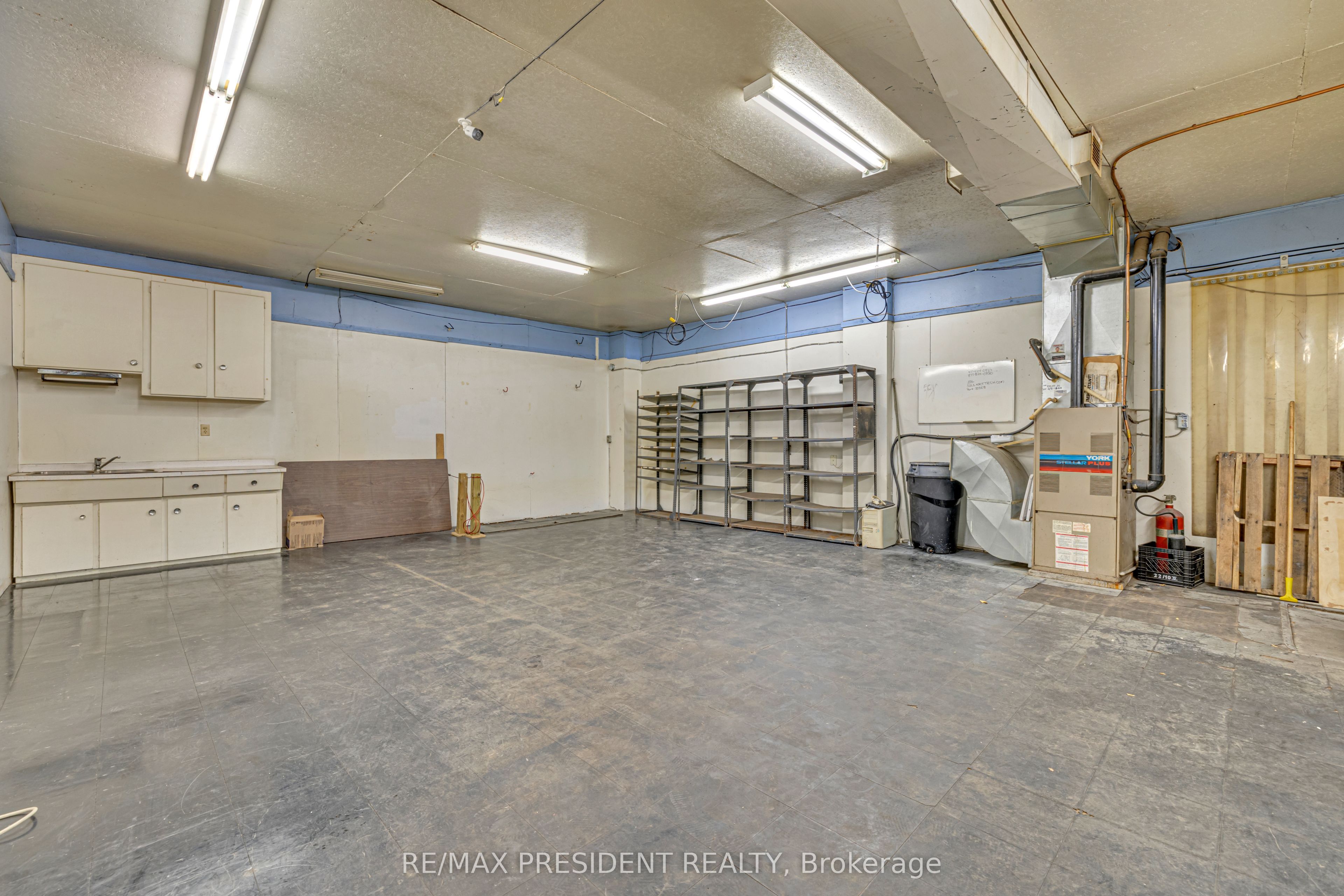 358-374 Shepherd Street Property Photo 13