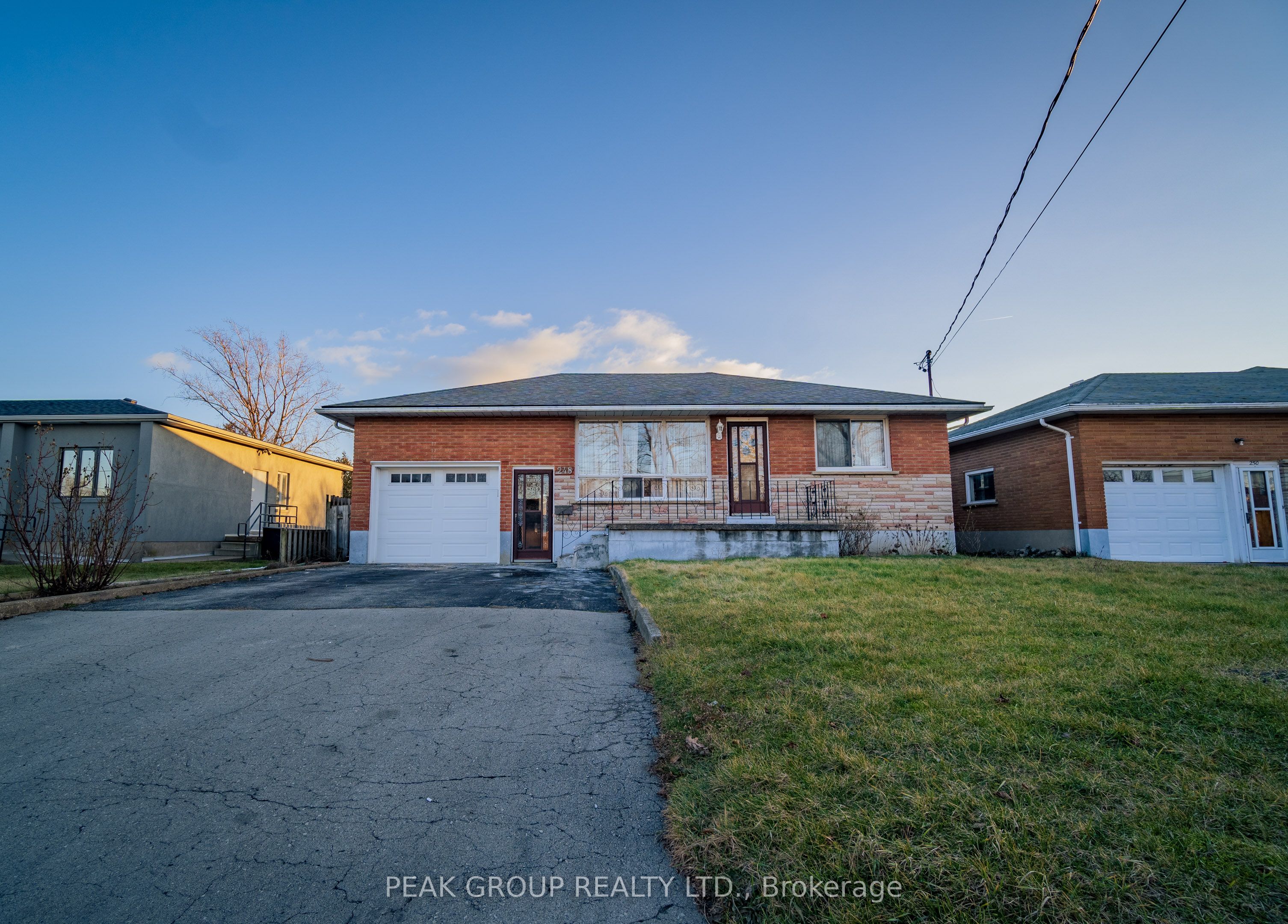 #upper - 248 Bertie Street Property Photo