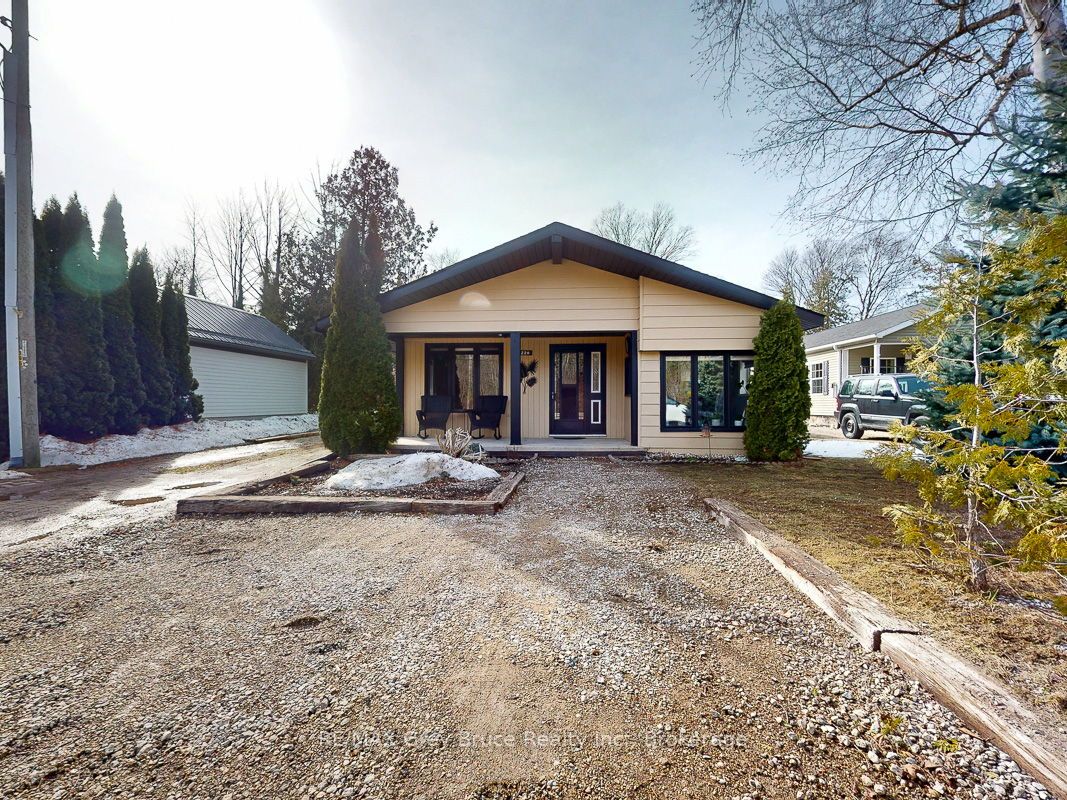 220 Turner Street Property Photo