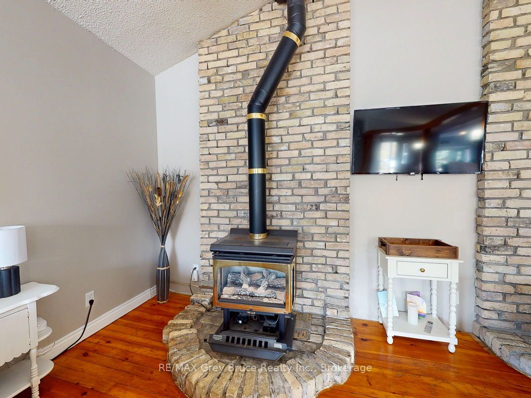 220 Turner Street Property Photo 8