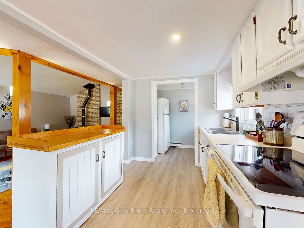 220 Turner Street Property Photo 11