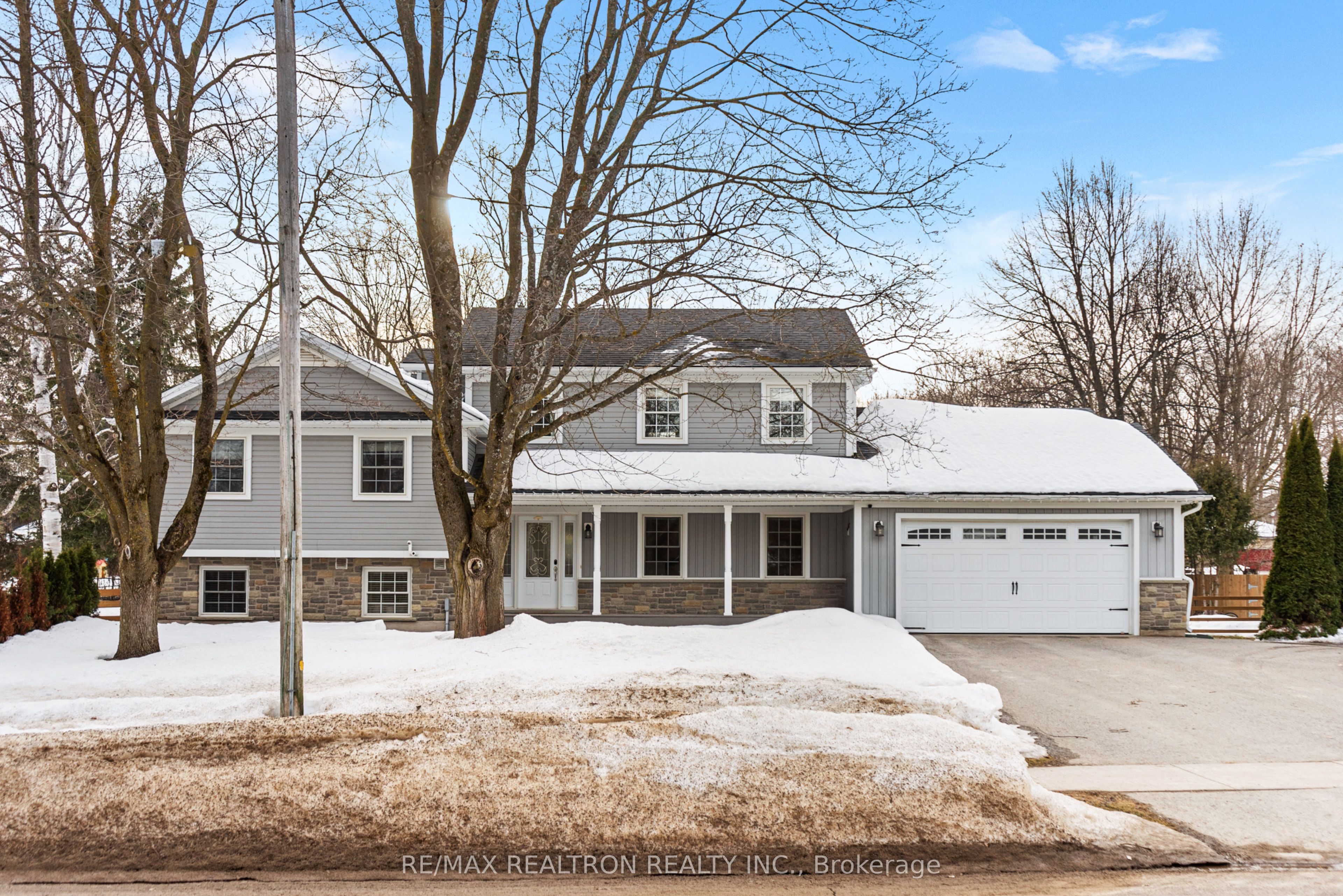 100 Birch Grove Property Photo