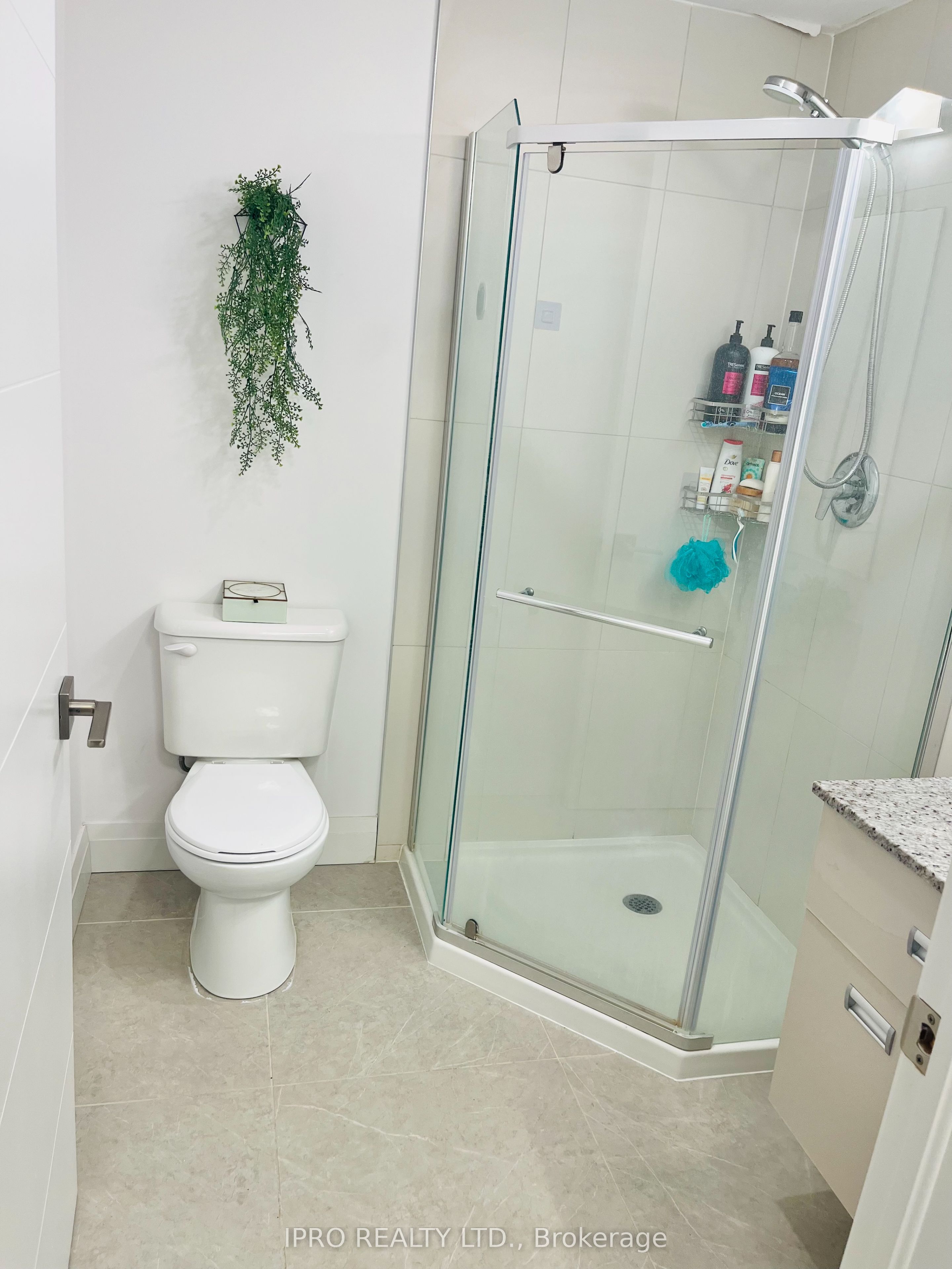 652 Princess Street 804 Property Photo 11