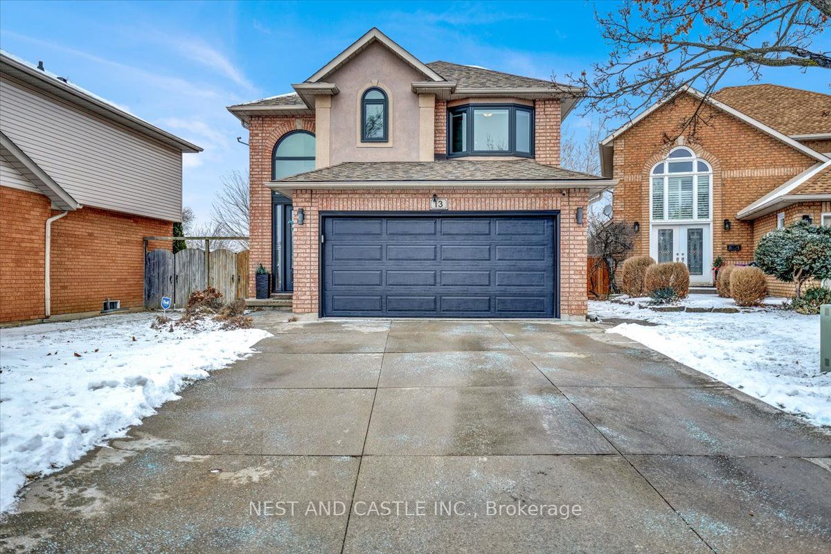 13 Treeview Court Property Photo