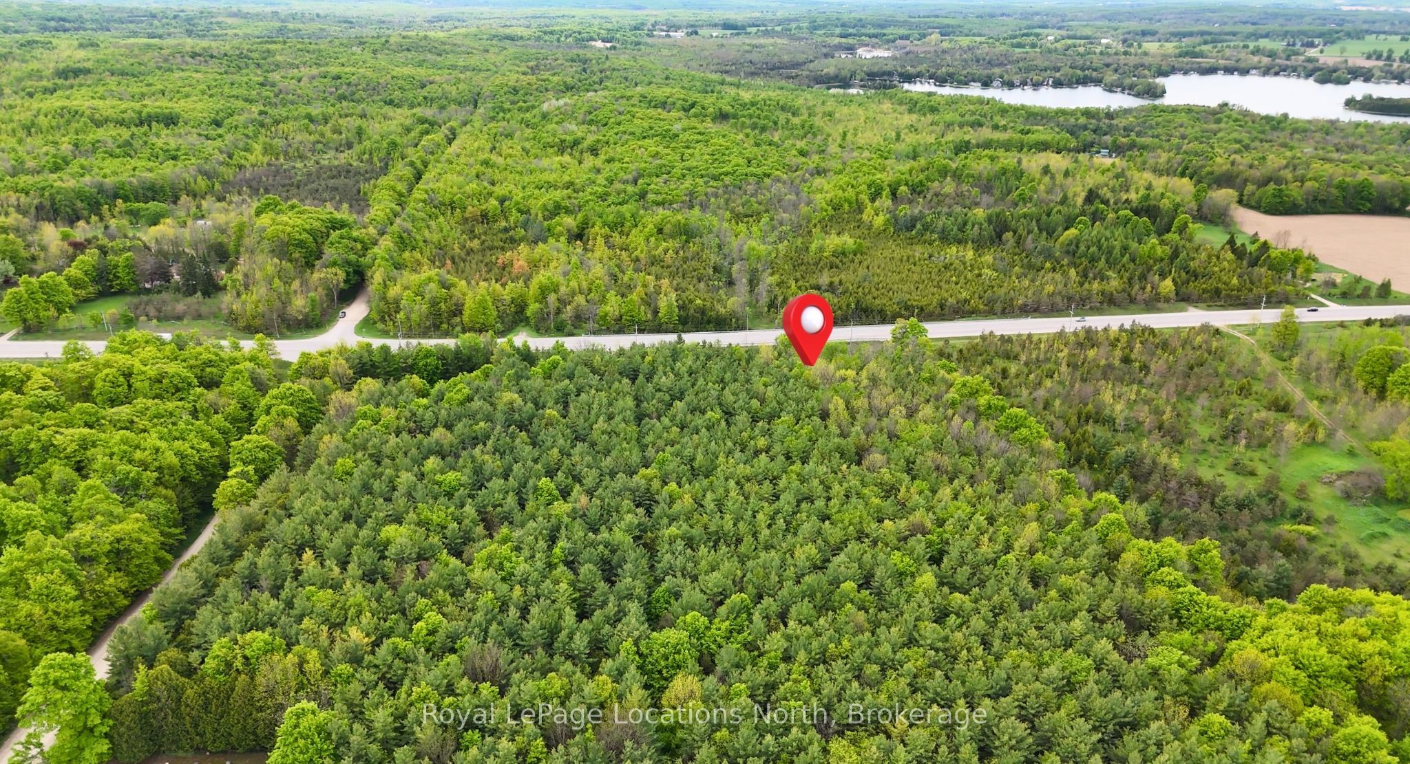 777215 Highway 10 Property Photo 1