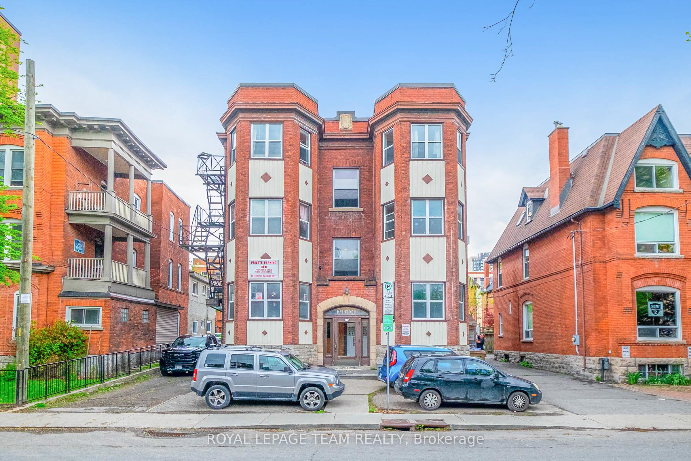 305 Waverley Street Property Photo 1