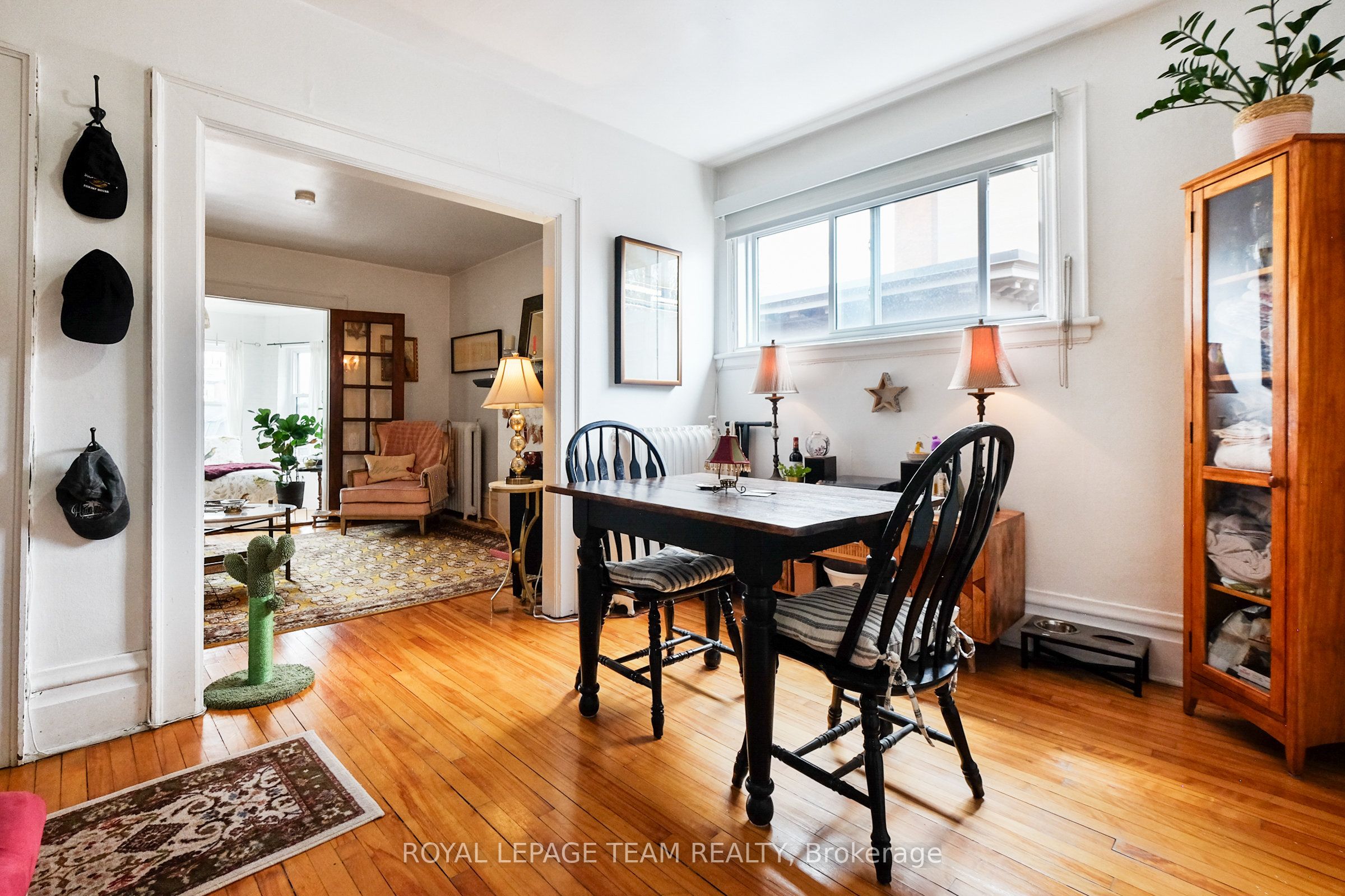 305 Waverley Street Property Photo 7