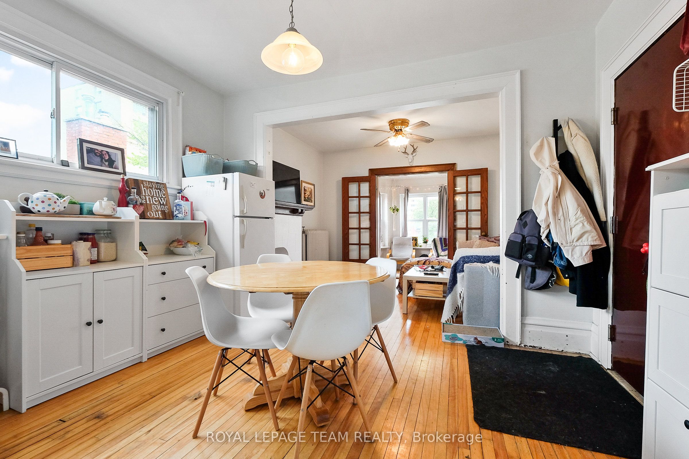 305 Waverley Street Property Photo 11