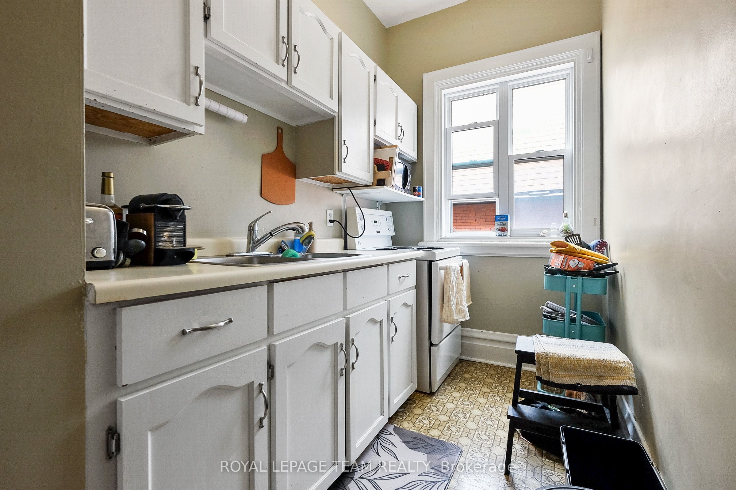 305 Waverley Street Property Photo 25