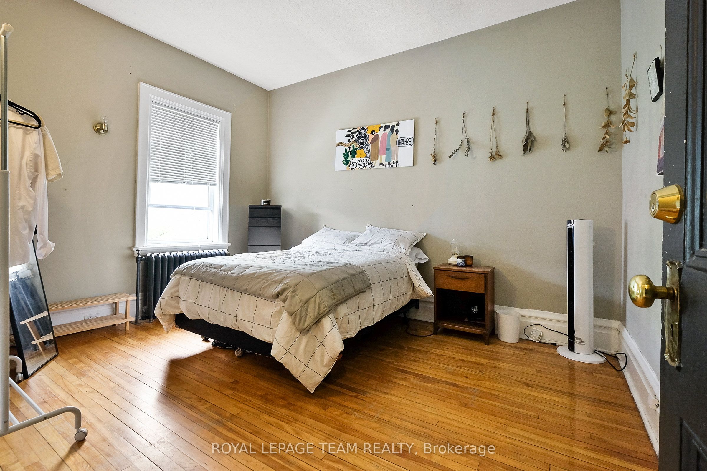 305 Waverley Street Property Photo 28