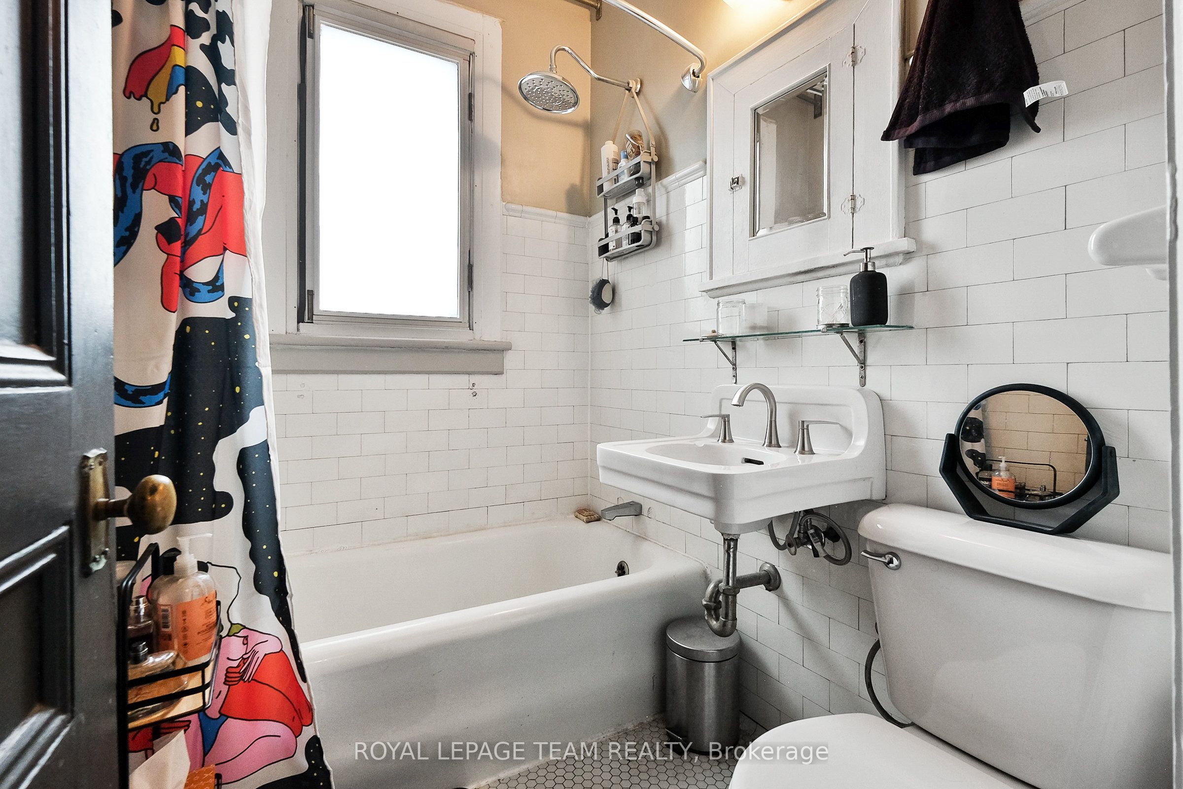 305 Waverley Street Property Photo 29