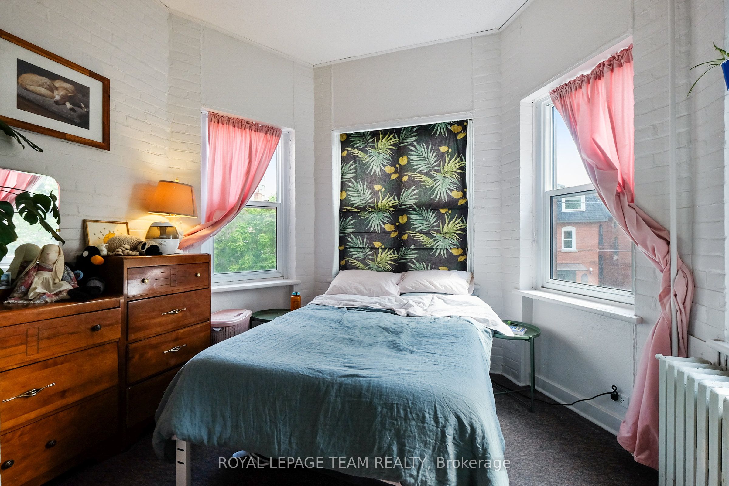 305 Waverley Street Property Photo 32