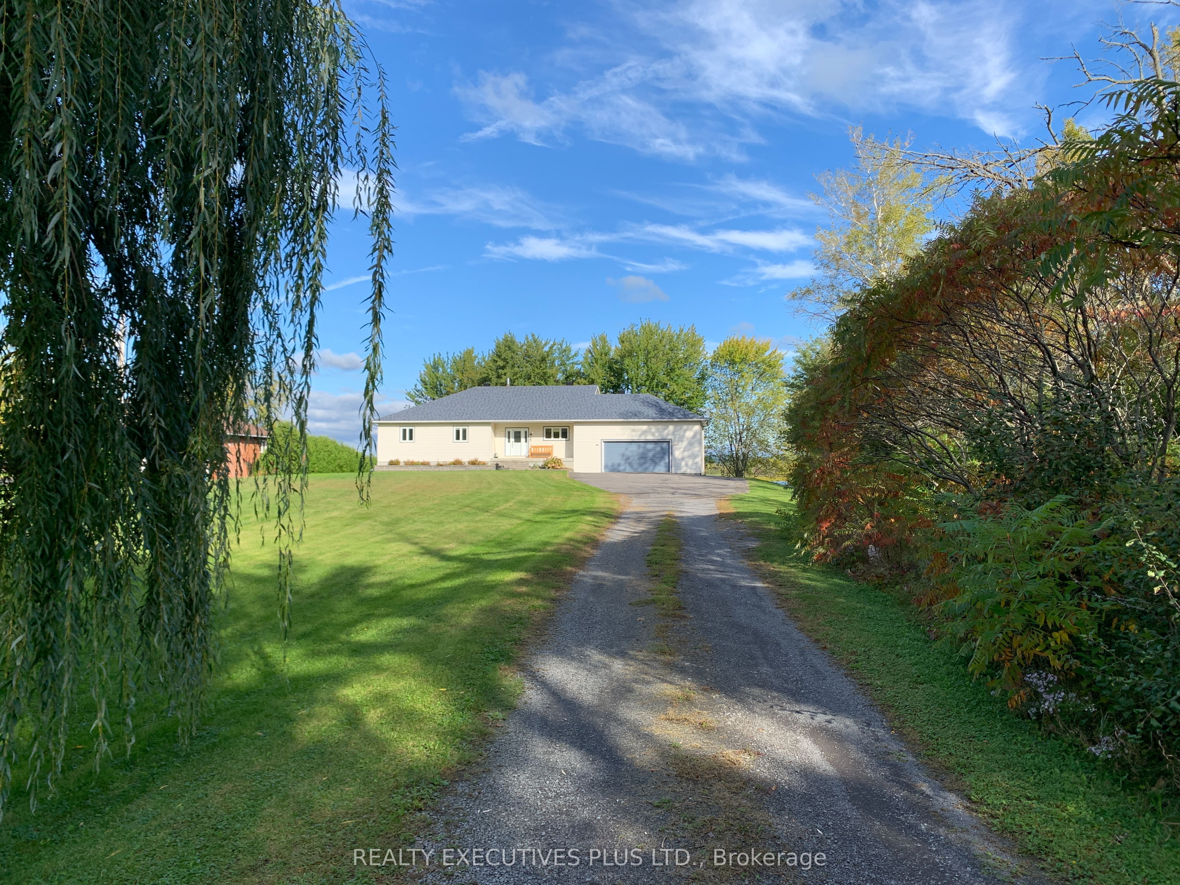 1899 Concession 1 Road Property Photo