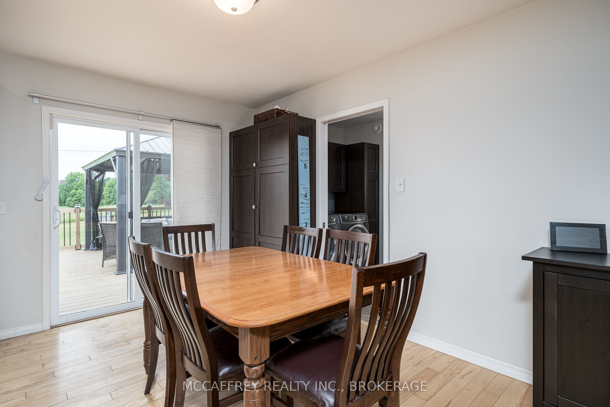 222 Parish Road Property Photo 9