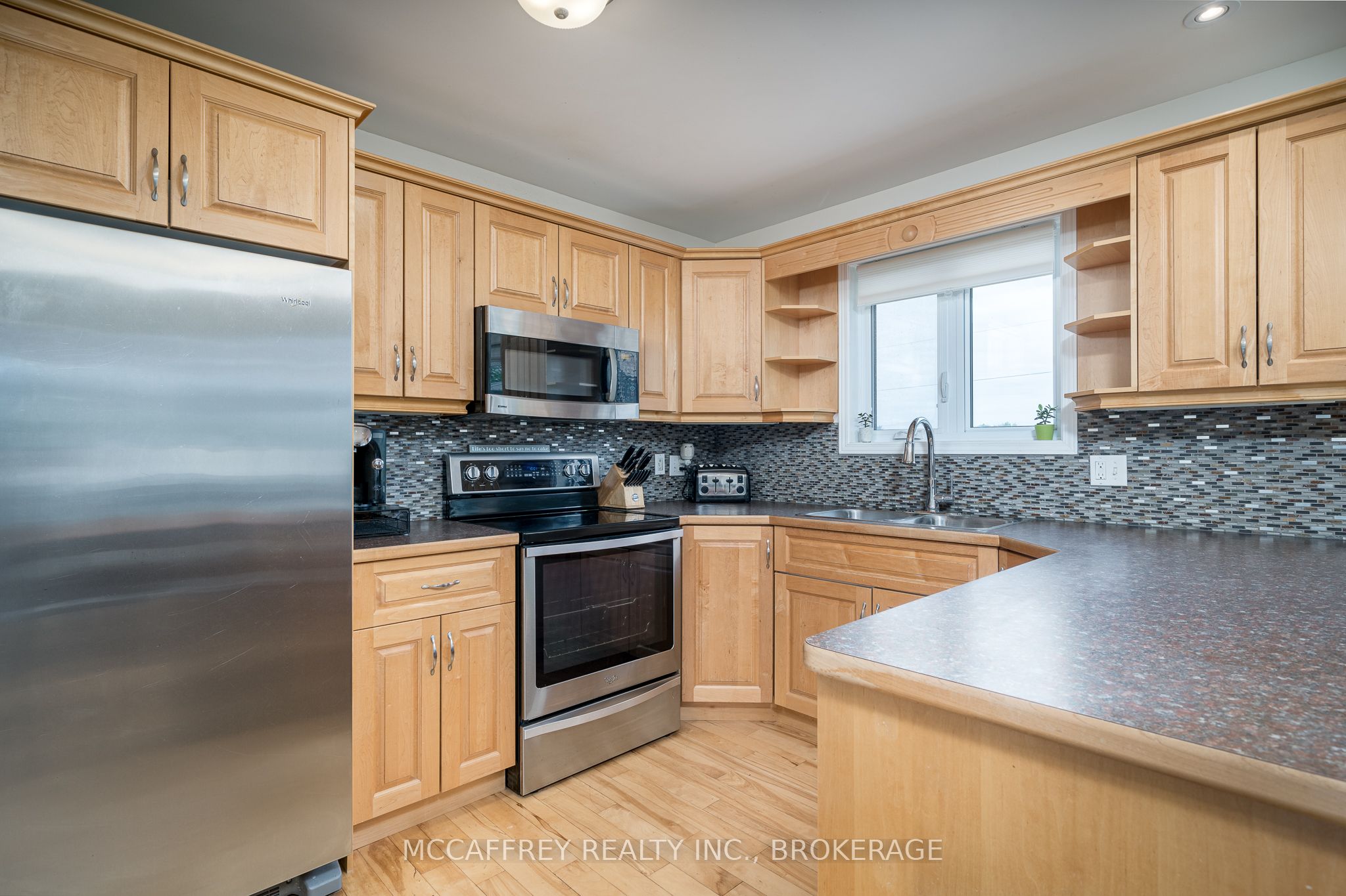 222 Parish Road Property Photo 11