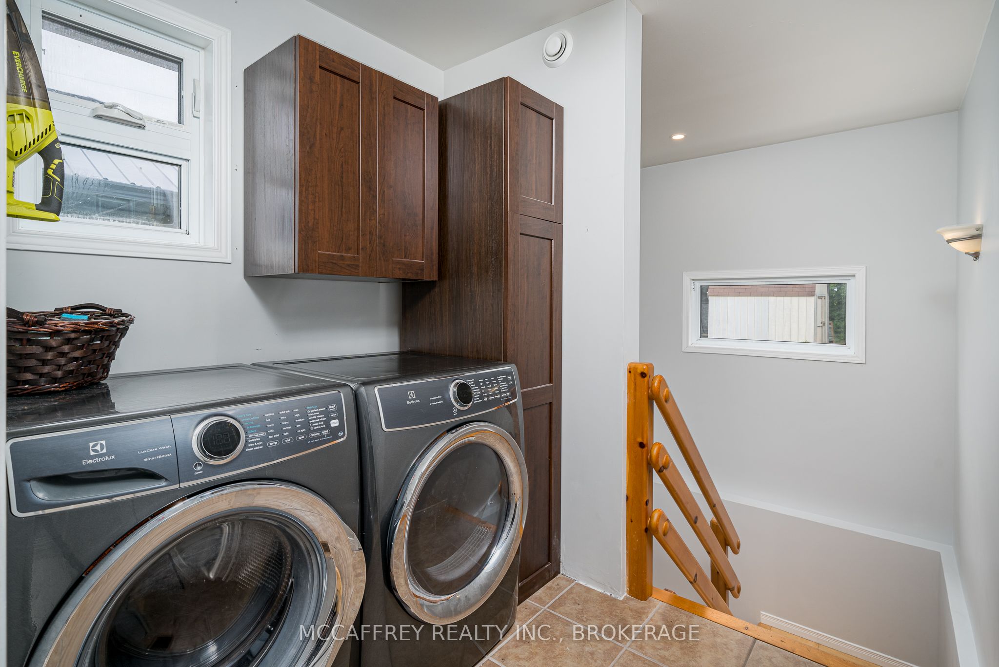 222 Parish Road Property Photo 13