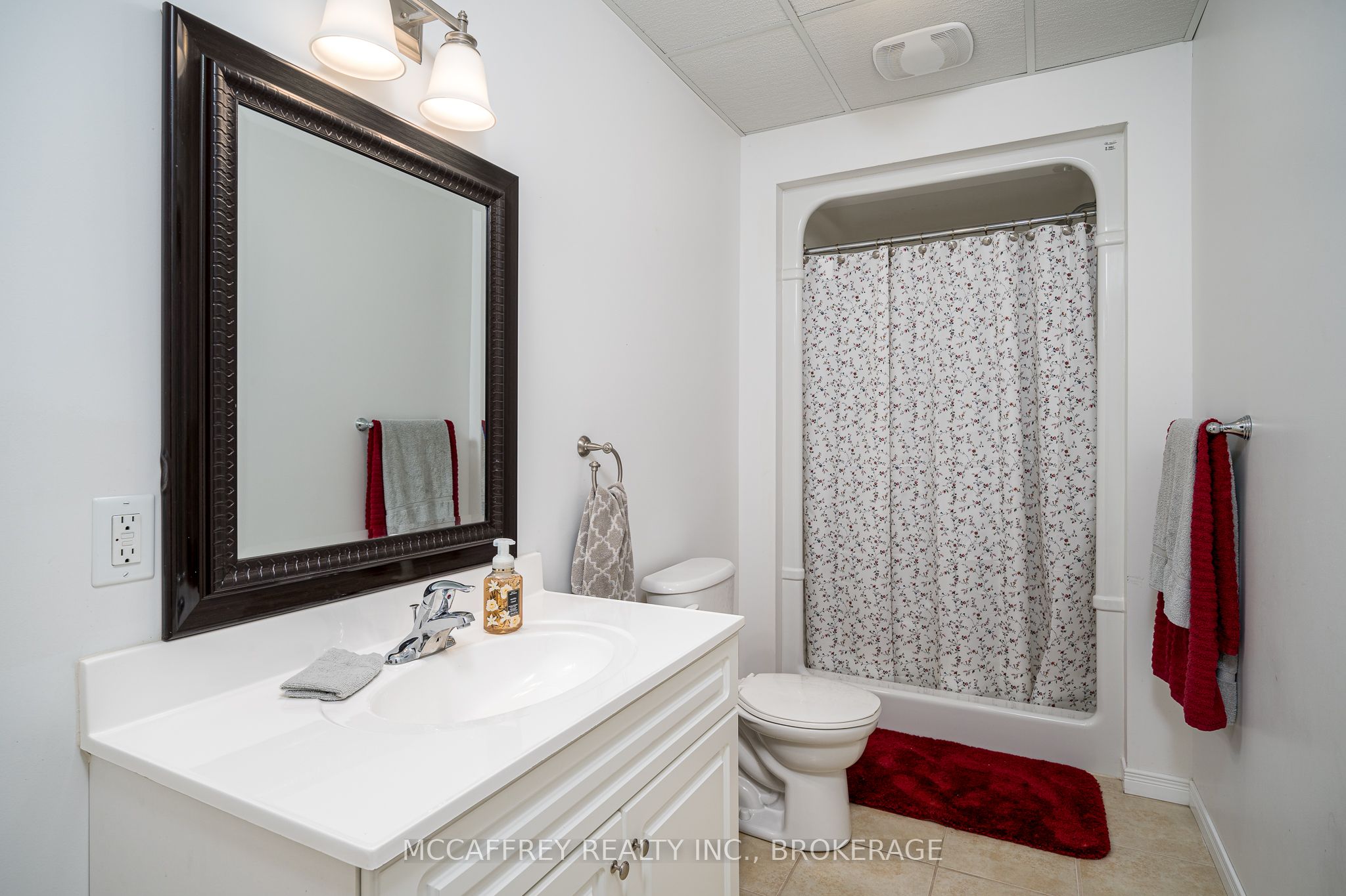 222 Parish Road Property Photo 24